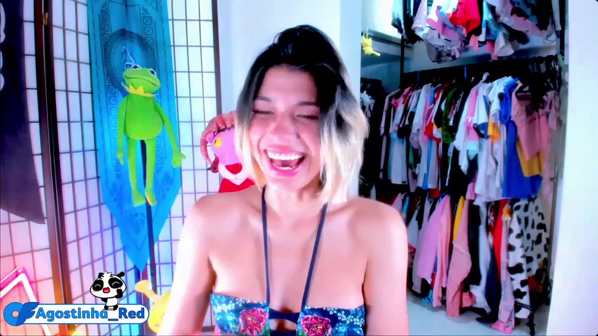 Gallery image thumbnail from Agostinha_Red's myfreecams stream on, 06/13/2023, 16:13 image 14 of 20