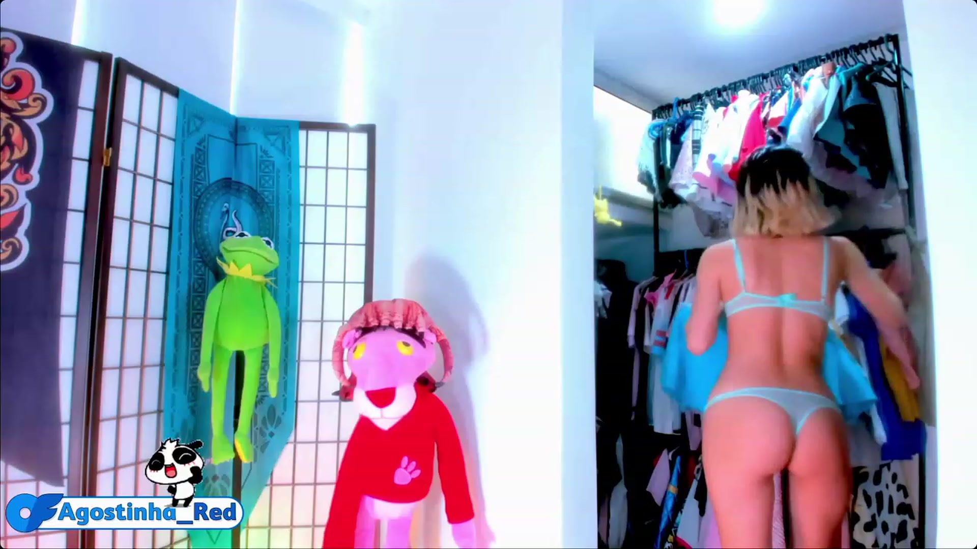 Gallery image thumbnail from Agostinha_Red's myfreecams stream on, 06/13/2023, 16:13 image 4 of 20