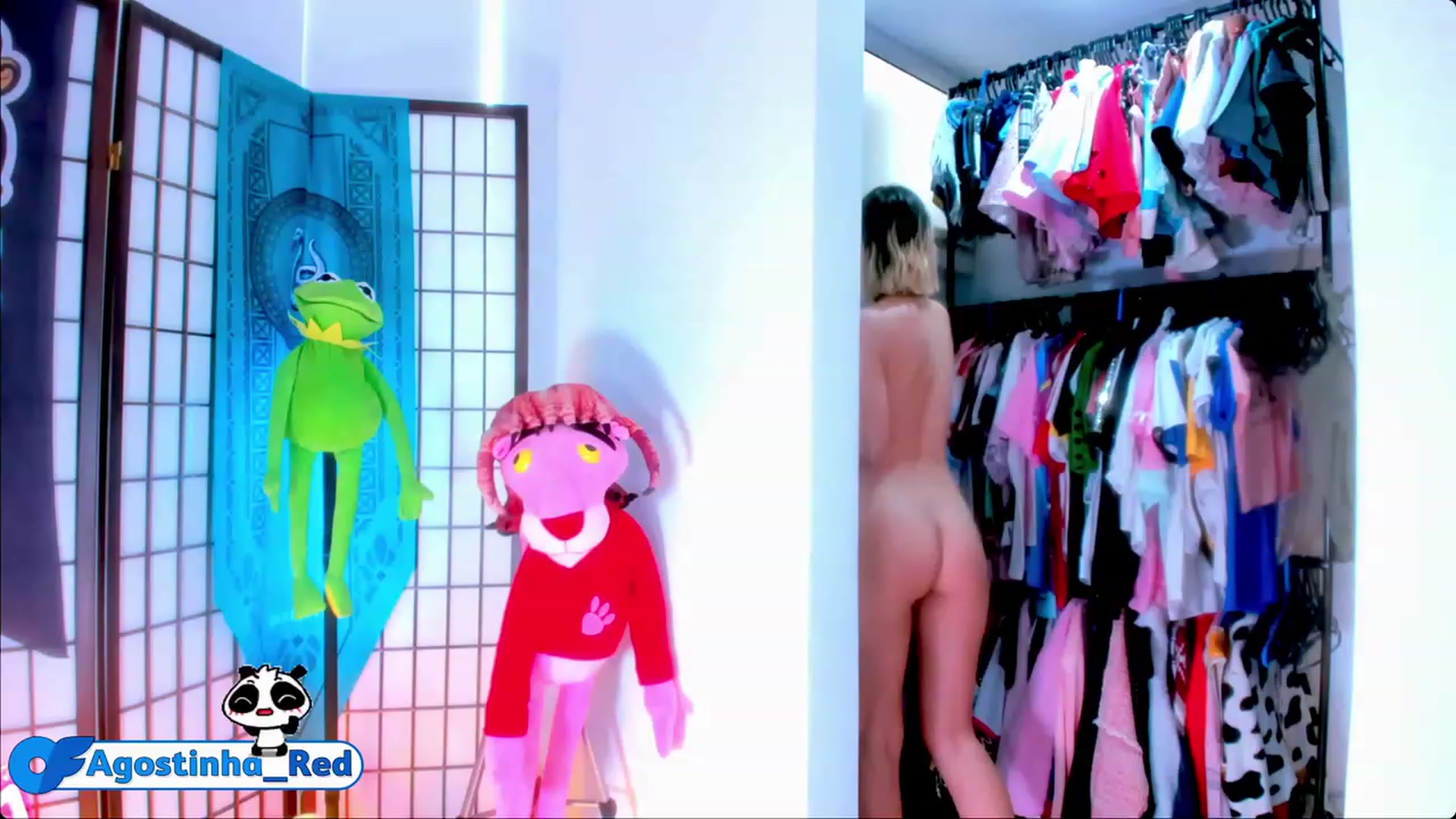 Gallery image thumbnail from Agostinha_Red's myfreecams stream on, 06/13/2023, 17:55 image 8 of 20