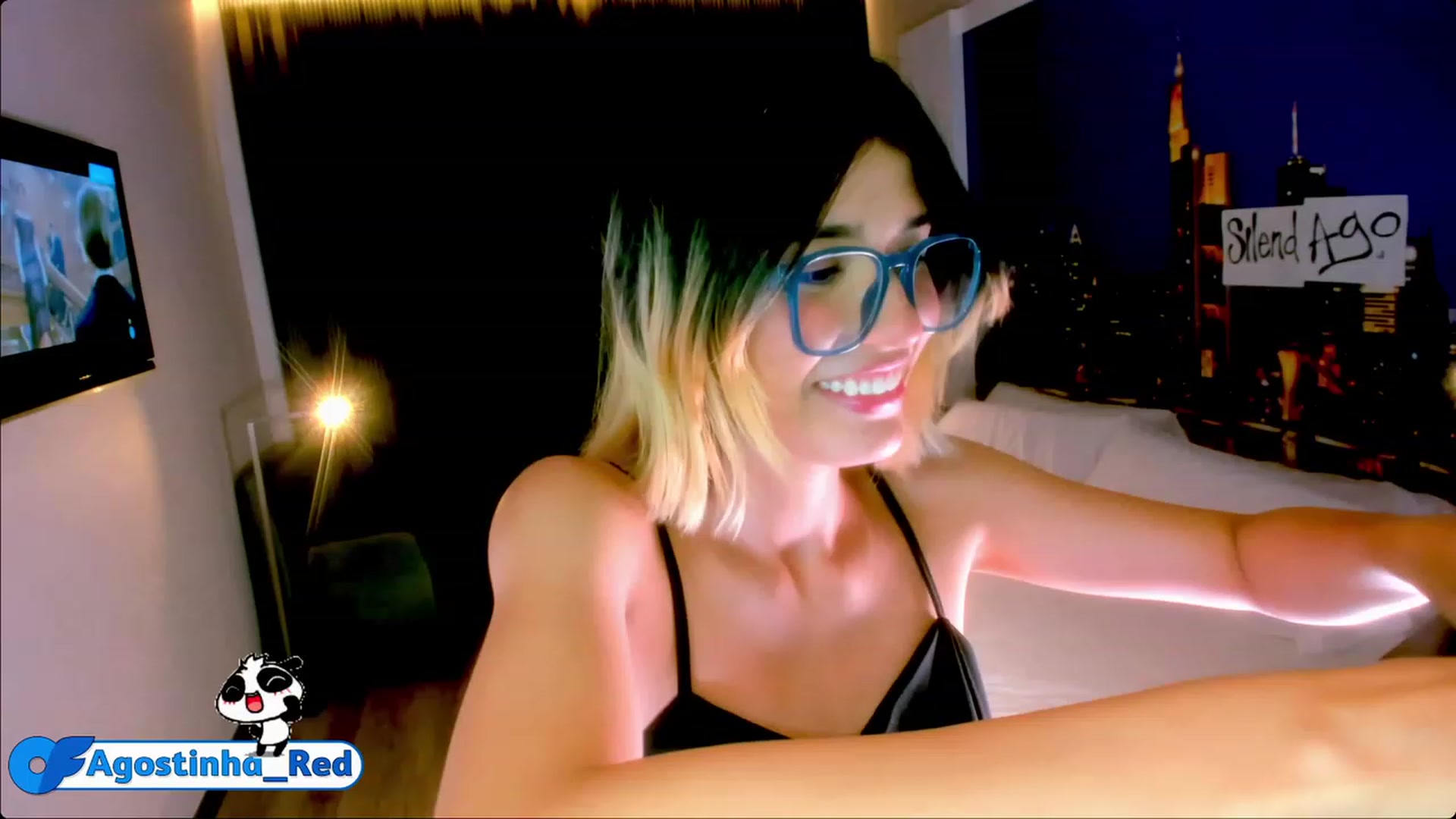 Gallery image thumbnail from Agostinha_Red's myfreecams stream on, 07/03/2023, 22:44 image 5 of 20