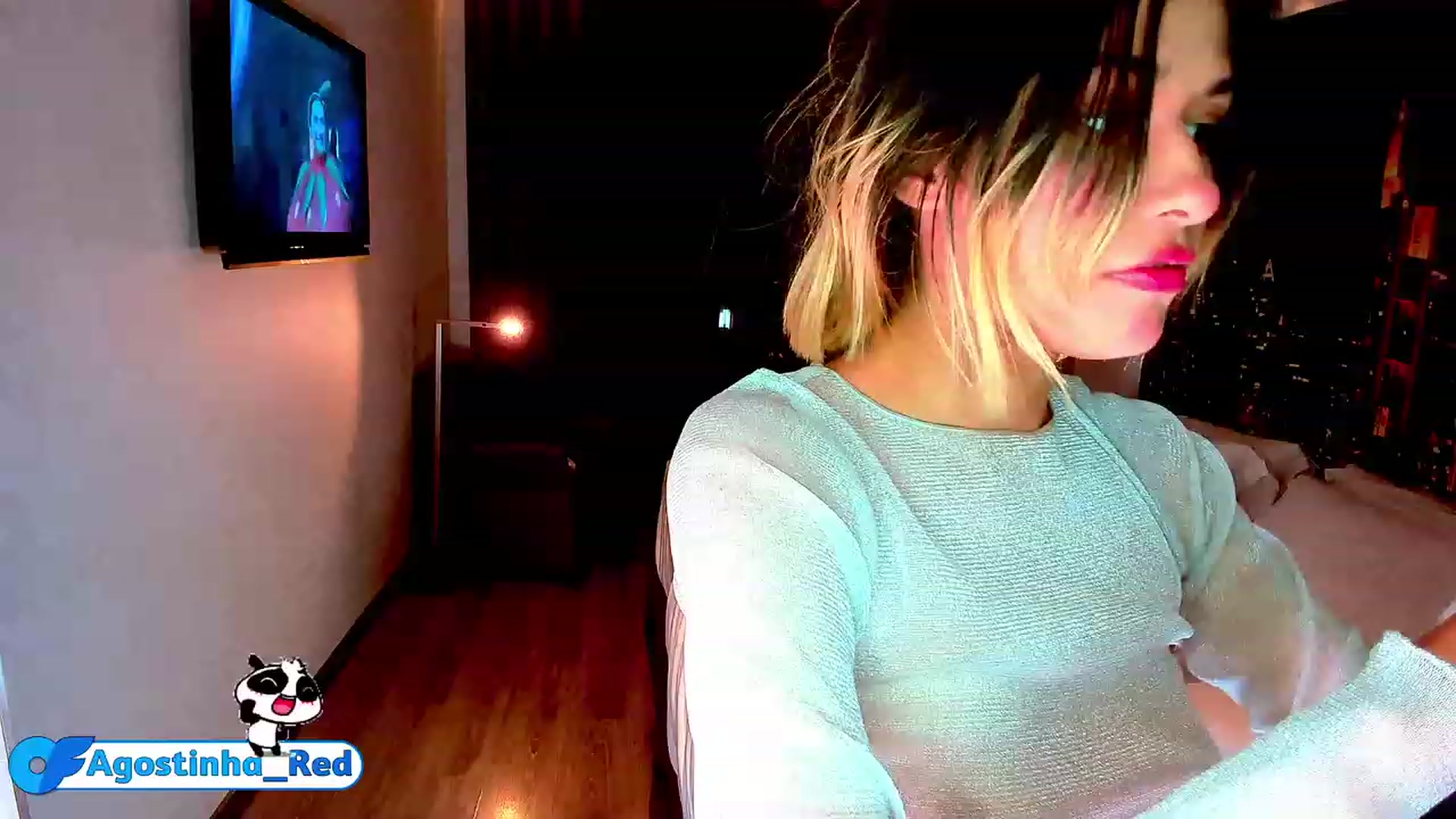 Gallery image thumbnail from Agostinha_Red's myfreecams stream on, 07/05/2023, 21:14 image 10 of 20