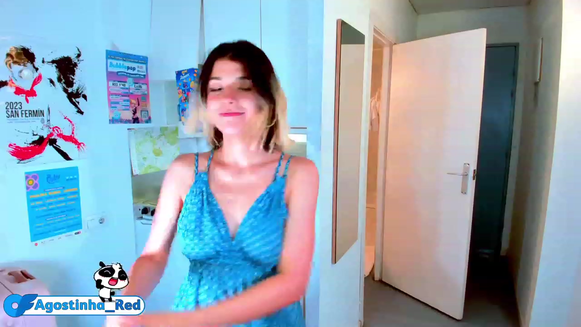 Gallery image thumbnail from Agostinha_Red's myfreecams stream on, 07/21/2023, 21:48 image 8 of 20