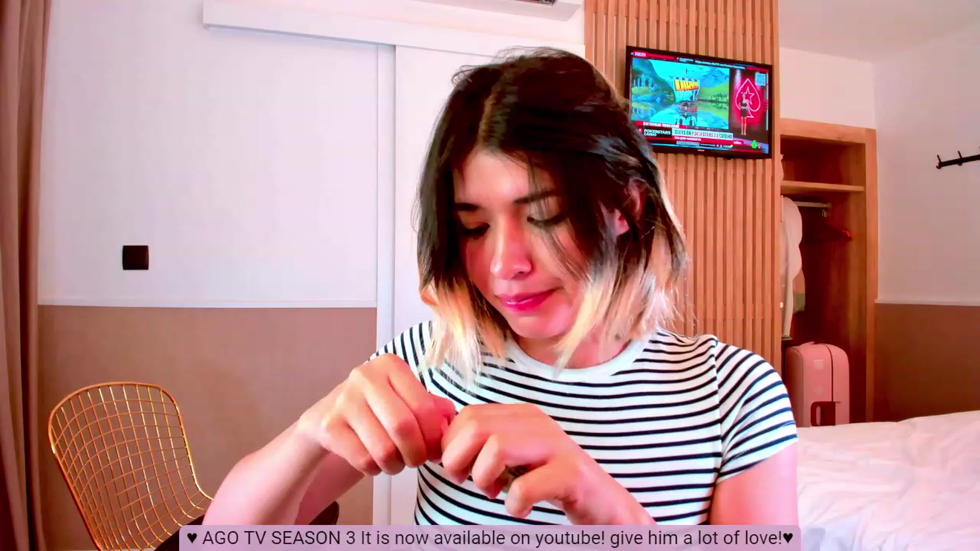 Gallery image thumbnail from Agostinha_Red's myfreecams stream on, 08/05/2023, 01:40 image 12 of 20