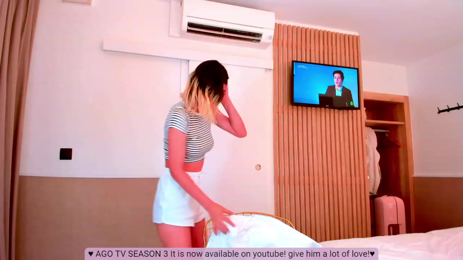 Gallery image thumbnail from Agostinha_Red's myfreecams stream on, 08/05/2023, 01:40 image 6 of 20