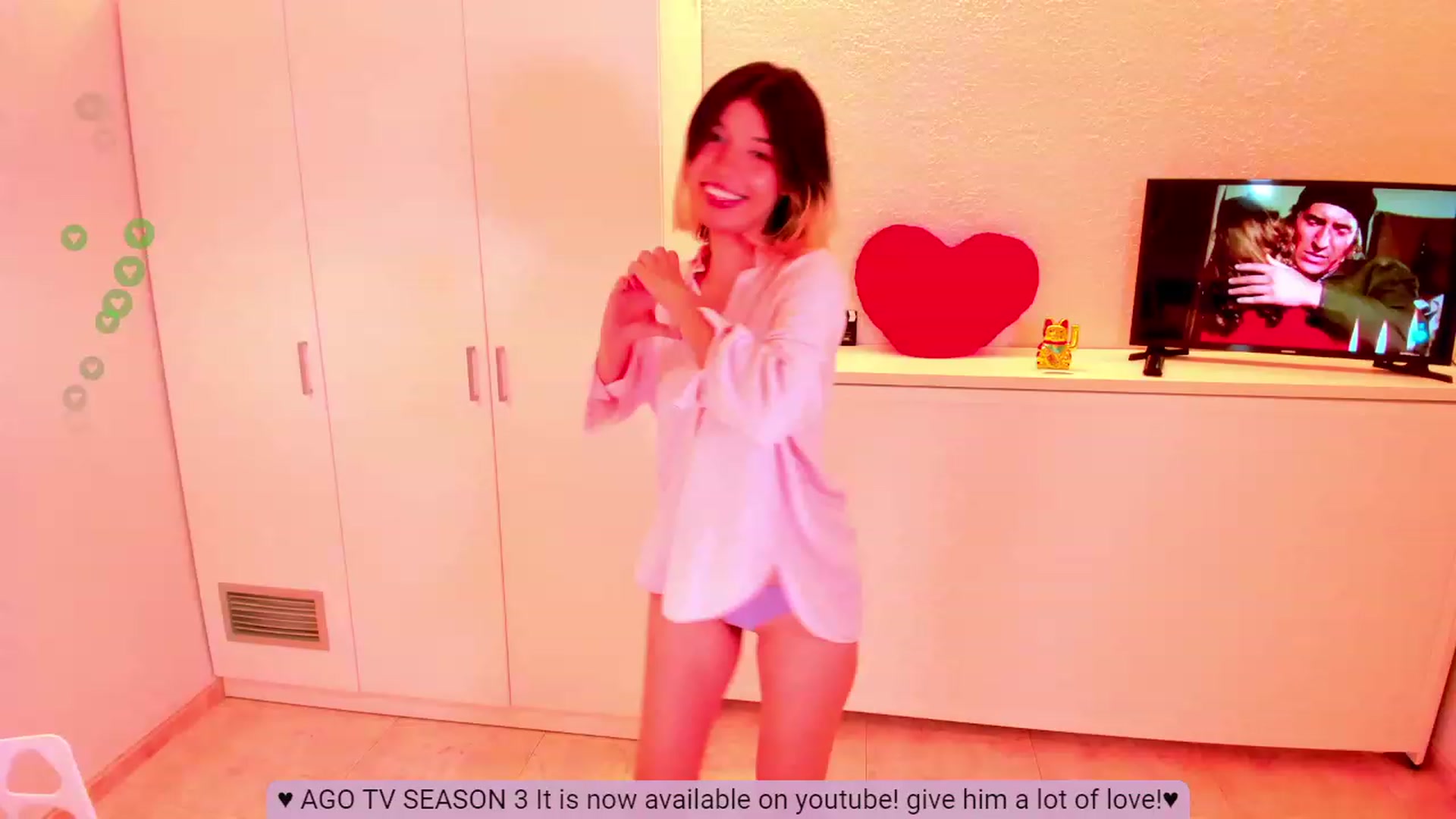 Gallery image thumbnail from Agostinha_Red's myfreecams stream on, 08/17/2023, 23:29 image 13 of 20