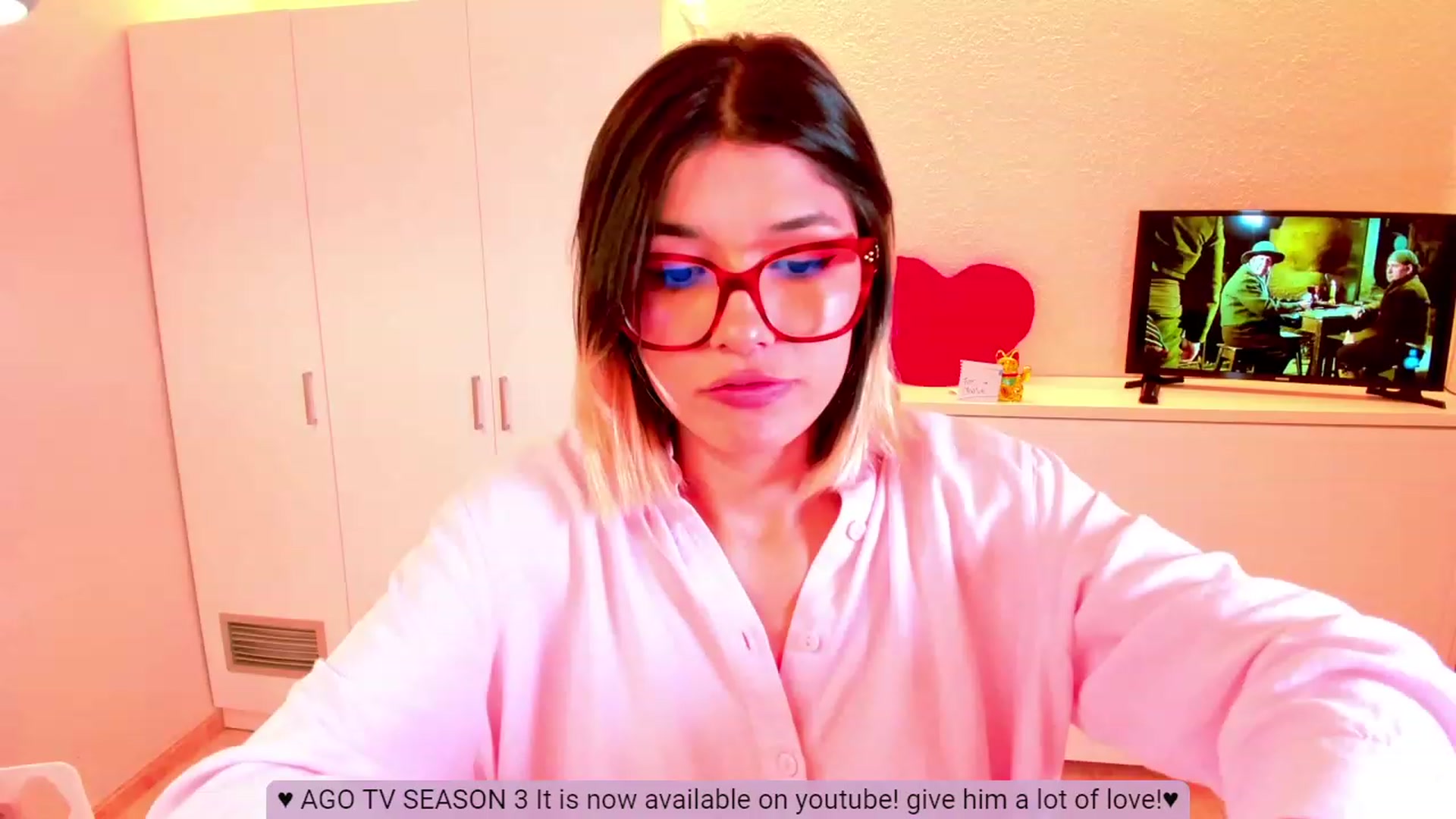 Gallery image thumbnail from Agostinha_Red's myfreecams stream on, 08/18/2023, 24:46 image 1 of 20