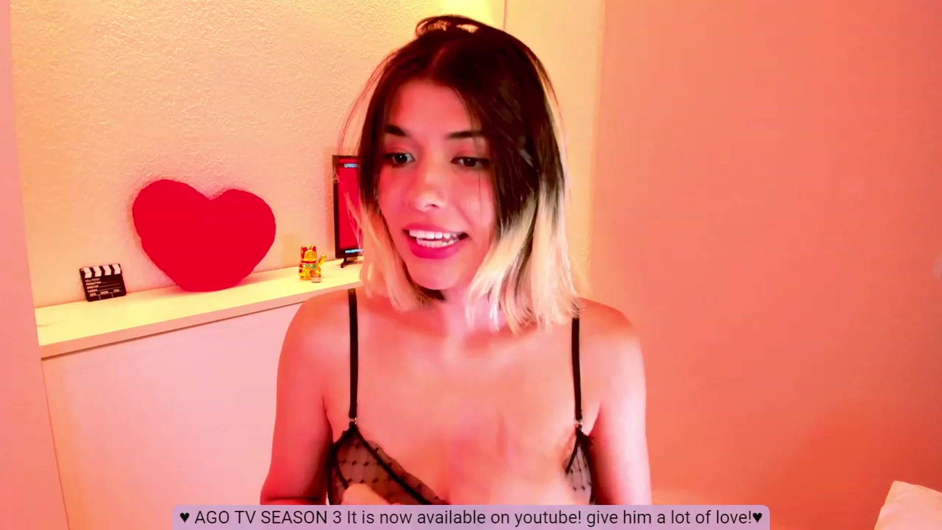 Gallery image thumbnail from Agostinha_Red's myfreecams stream on, 08/21/2023, 24:51 image 13 of 20
