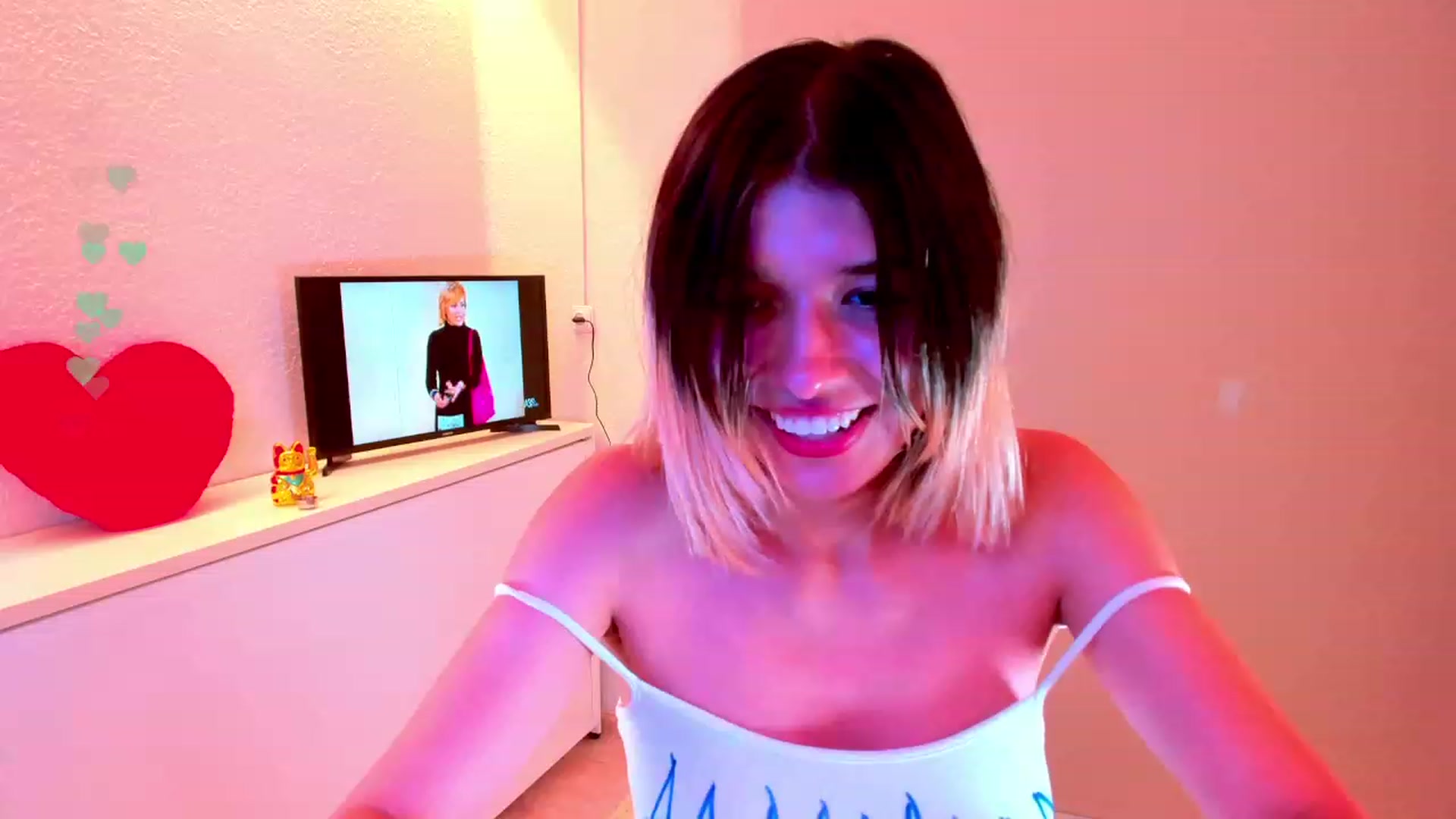 Gallery image thumbnail from Agostinha_Red's myfreecams stream on, 08/23/2023, 01:21 image 14 of 20
