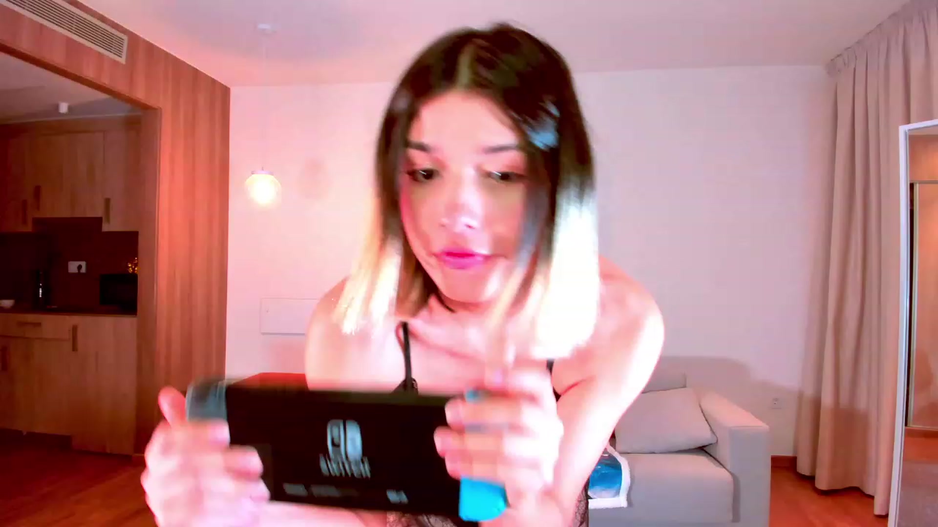 Gallery image thumbnail from Agostinha_Red's myfreecams stream on, 09/19/2023, 23:40 image 13 of 20