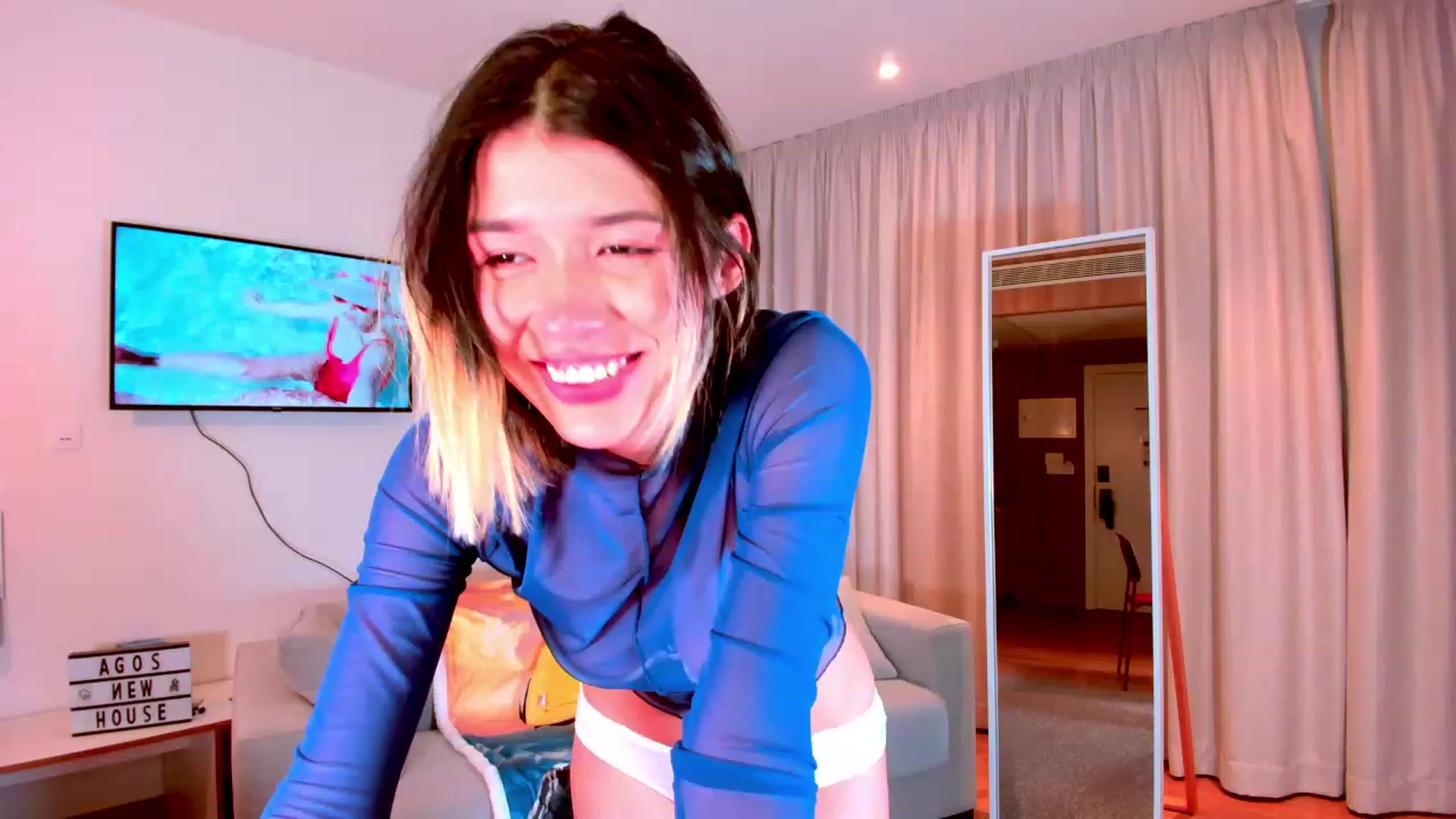 Gallery image thumbnail from Agostinha_Red's myfreecams stream on, 09/20/2023, 23:08 image 12 of 20