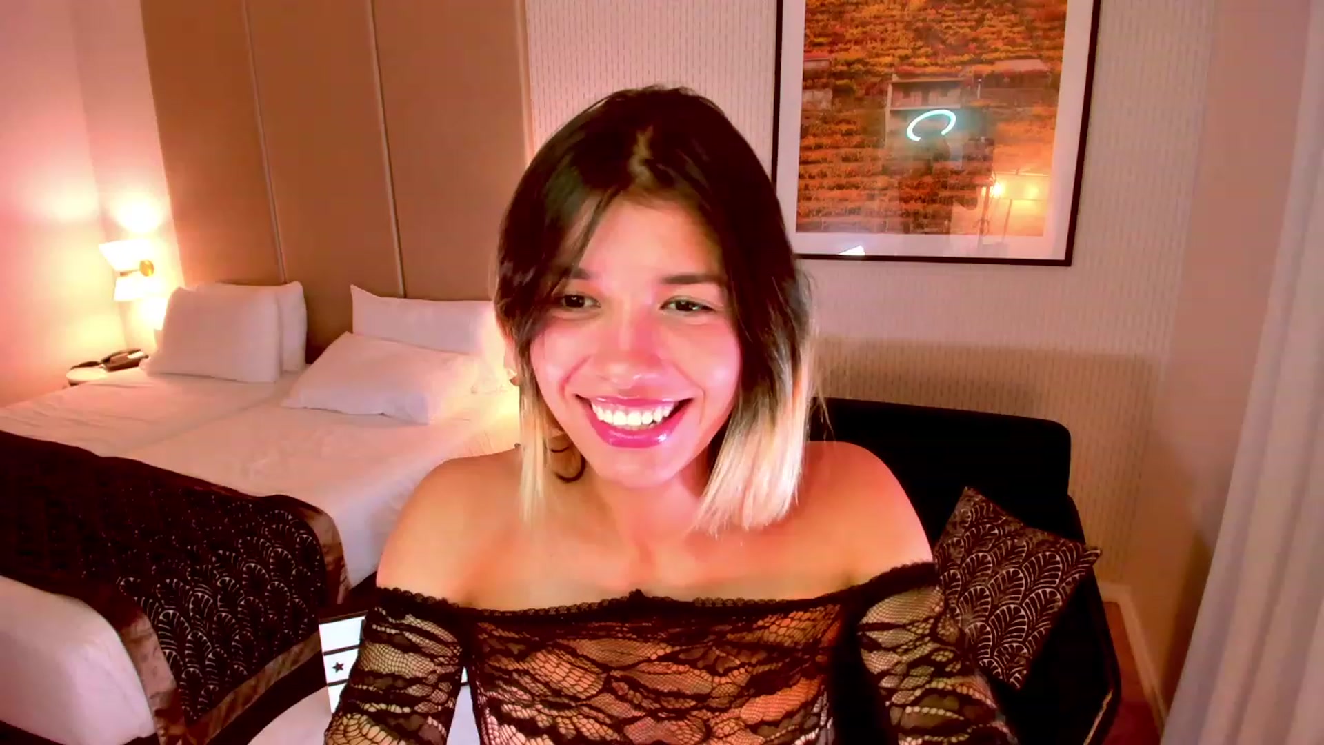 Gallery image thumbnail from Agostinha_Red's myfreecams stream on, 10/03/2023, 03:48 image 10 of 20
