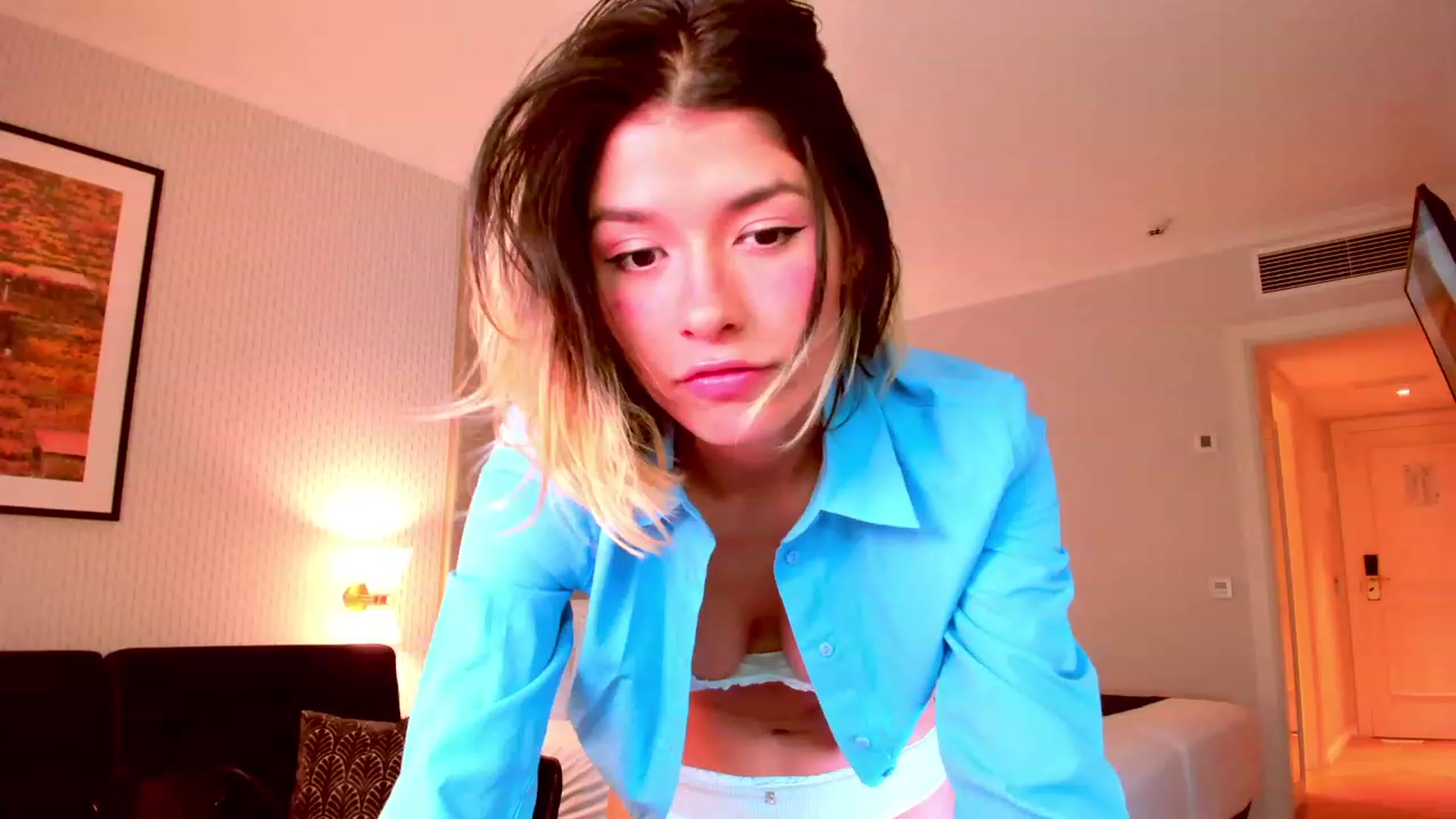 Gallery image thumbnail from Agostinha_Red's myfreecams stream on, 10/09/2023, 24:50 image 3 of 20