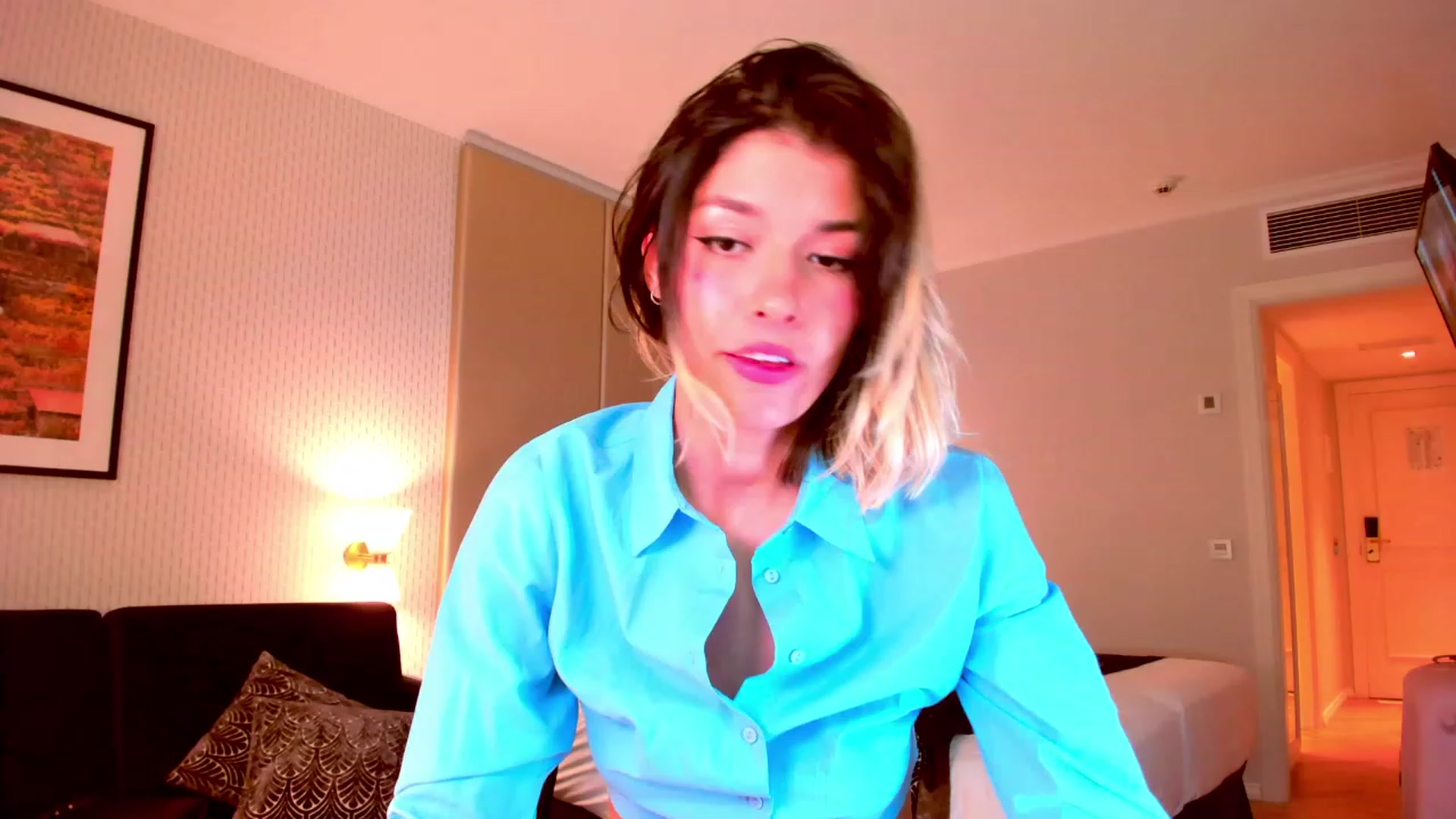 Gallery image thumbnail from Agostinha_Red's myfreecams stream on, 10/09/2023, 01:38 image 1 of 20