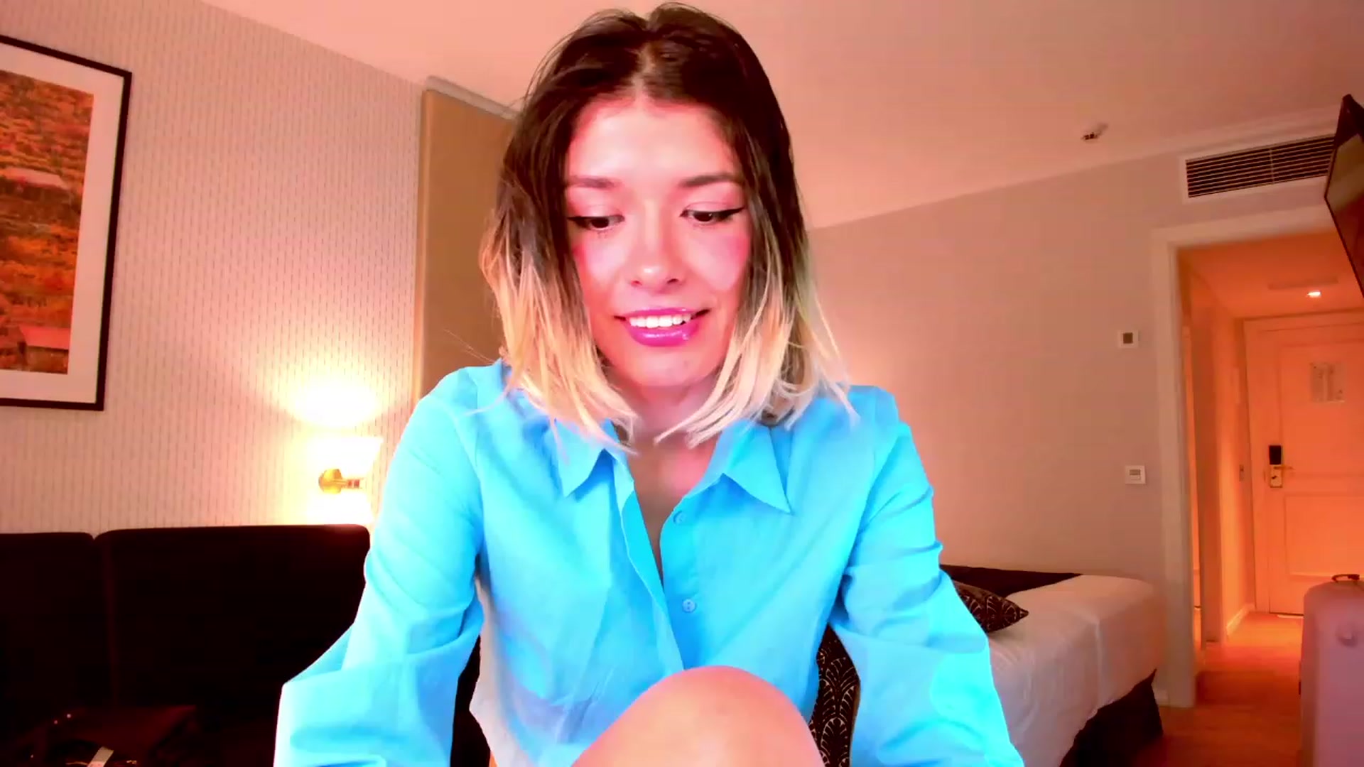 Gallery image thumbnail from Agostinha_Red's myfreecams stream on, 10/09/2023, 02:45 image 14 of 20
