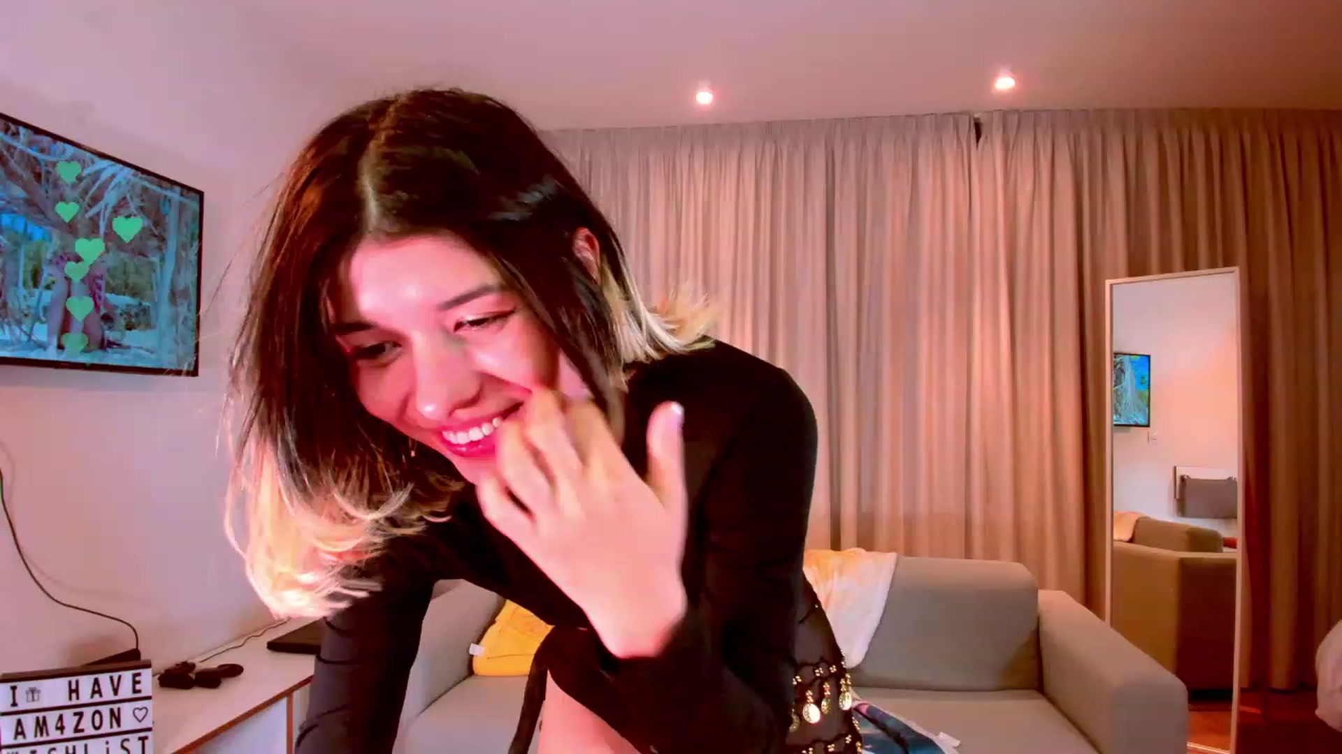 Gallery image thumbnail from Agostinha_Red's myfreecams stream on, 10/19/2023, 20:05 image 11 of 20