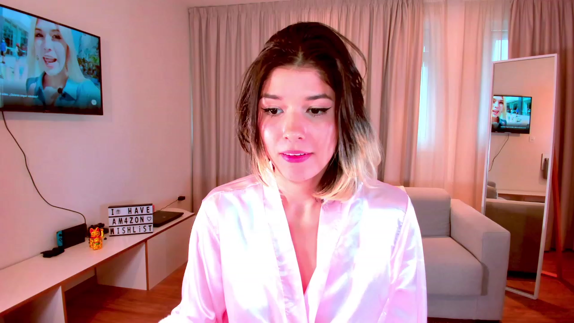 Gallery image thumbnail from Agostinha_Red's myfreecams stream on, 10/23/2023, 15:50 image 14 of 20