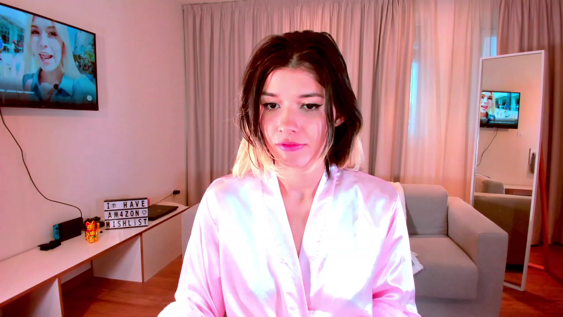 Gallery image thumbnail from Agostinha_Red's myfreecams stream on, 10/23/2023, 17:37 image 7 of 20