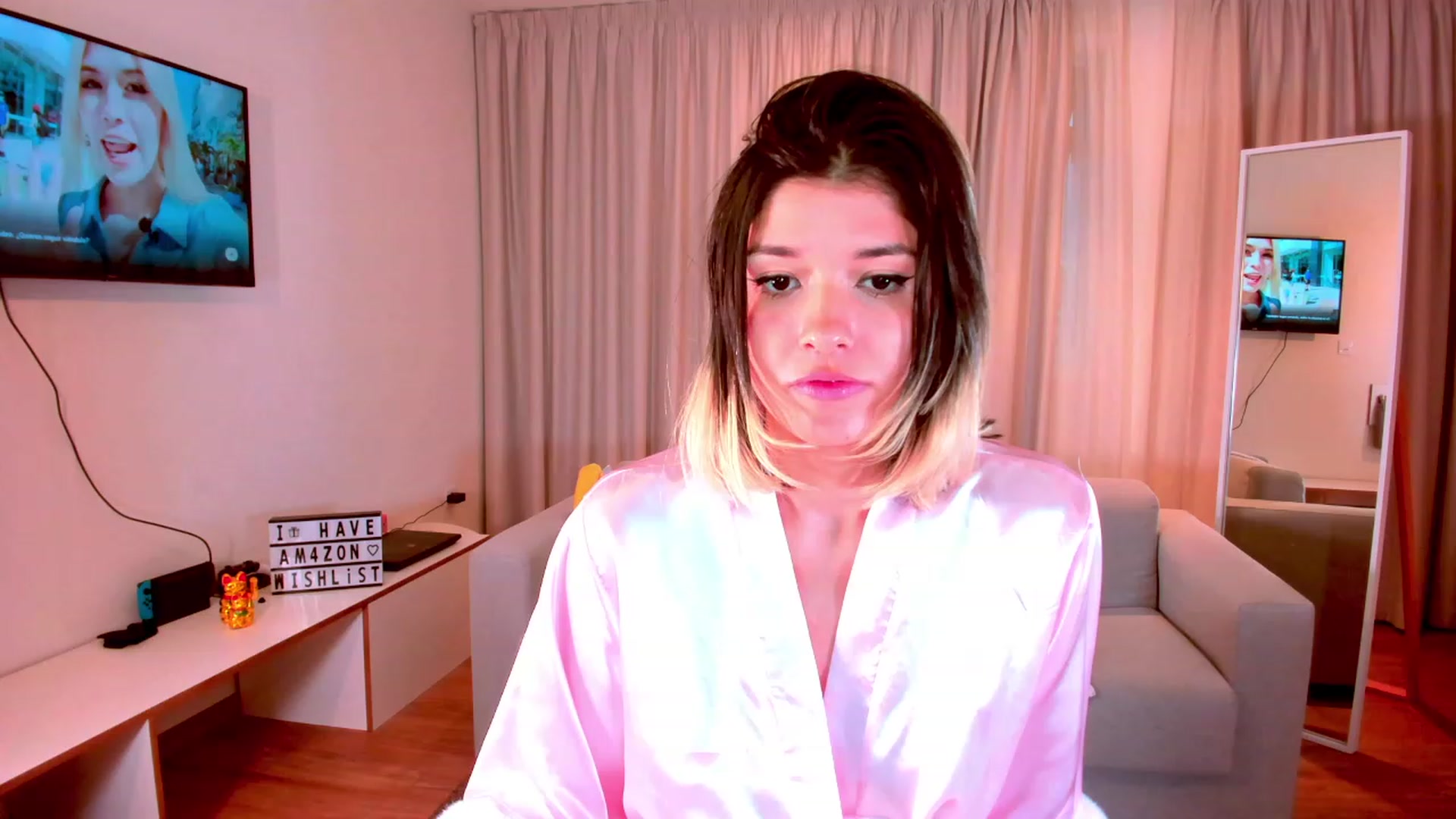 Gallery image thumbnail from Agostinha_Red's myfreecams stream on, 10/23/2023, 17:37 image 18 of 20