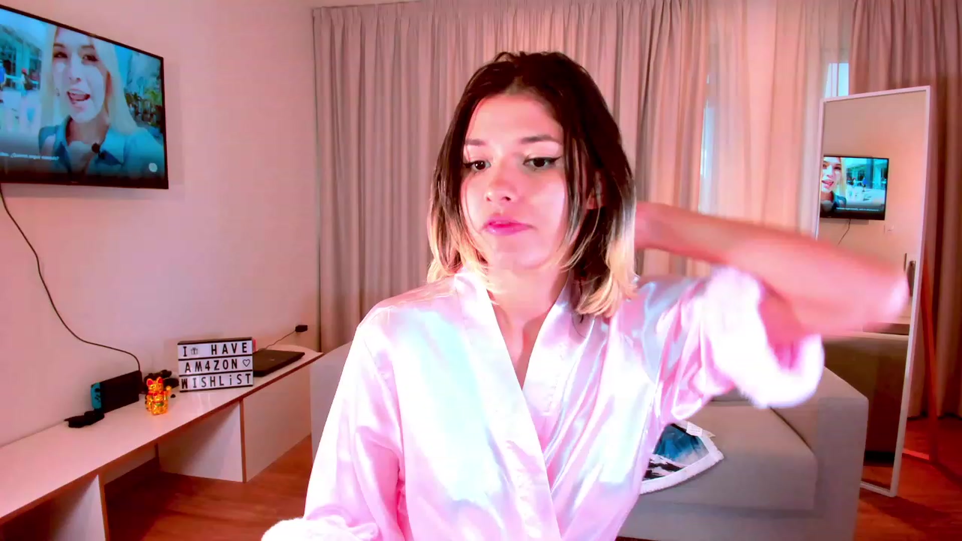 Gallery image thumbnail from Agostinha_Red's myfreecams stream on, 10/23/2023, 17:37 image 11 of 20