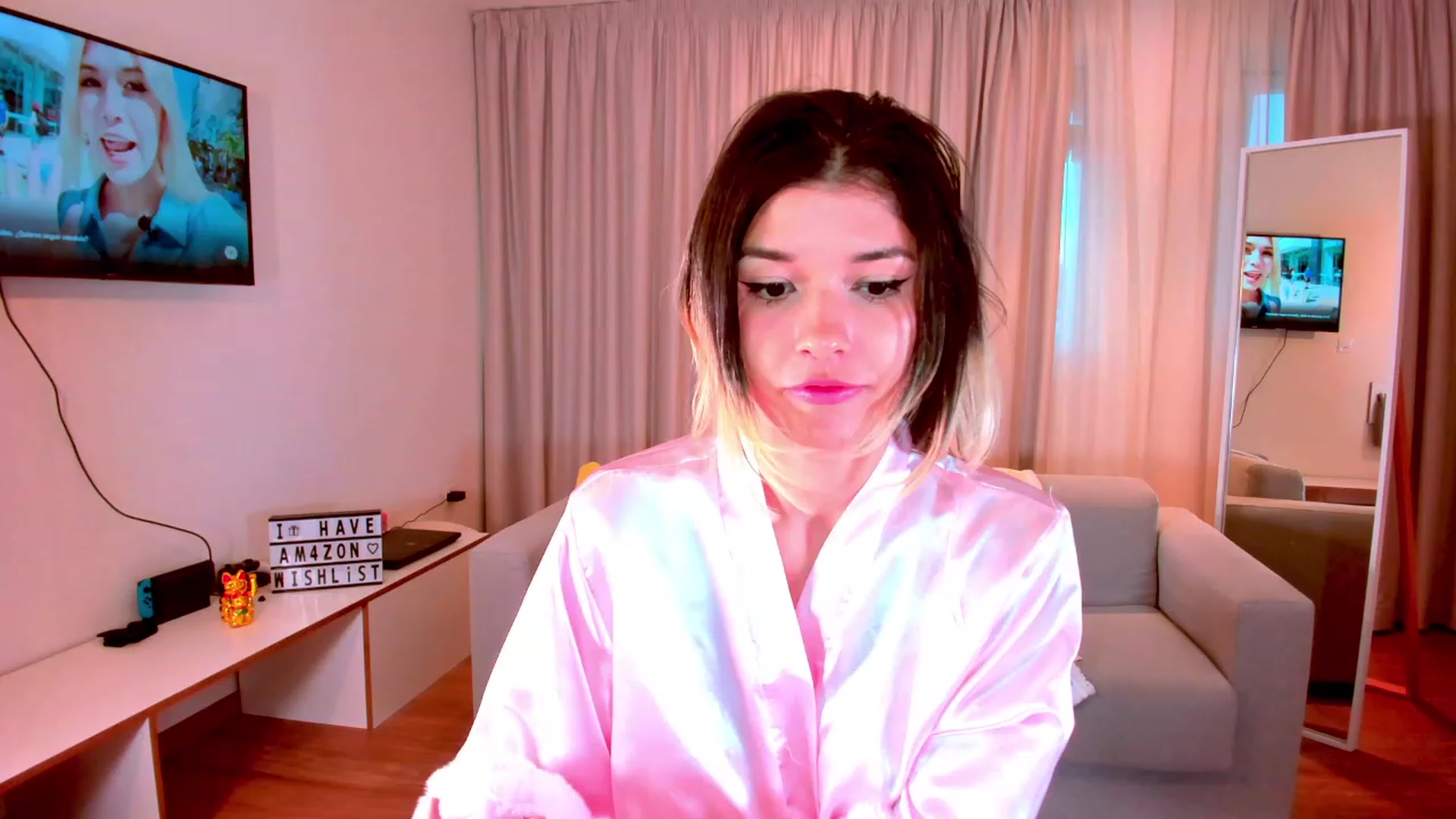 Gallery image thumbnail from Agostinha_Red's myfreecams stream on, 10/23/2023, 17:37 image 5 of 20