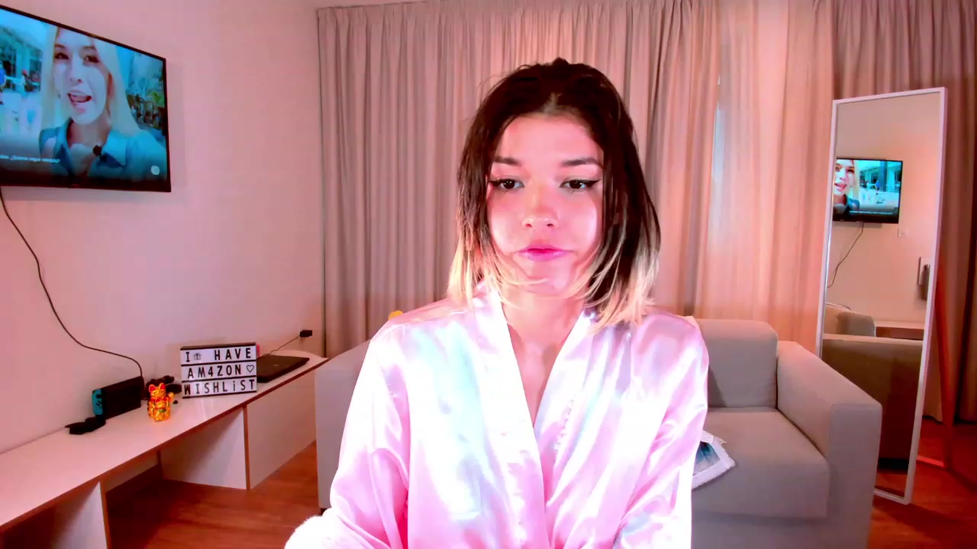 Gallery image thumbnail from Agostinha_Red's myfreecams stream on, 10/23/2023, 17:37 image 15 of 20