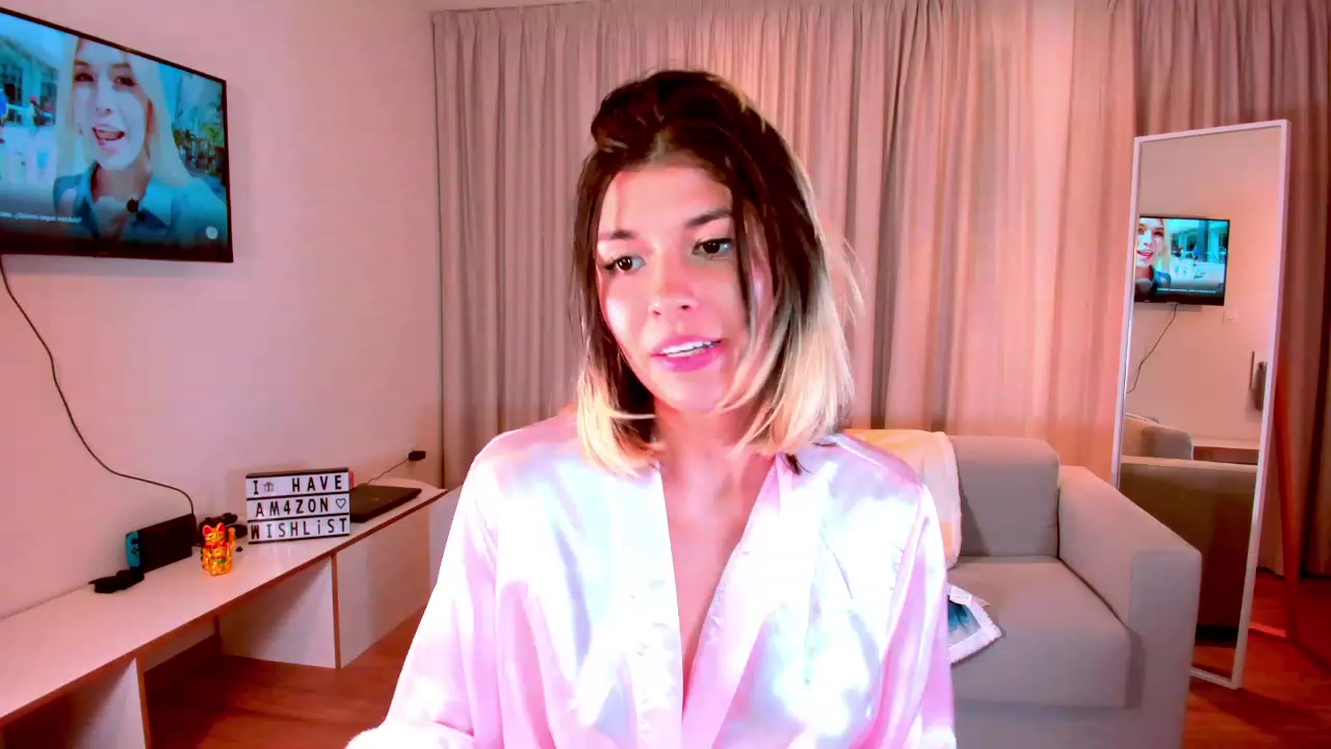 Gallery image thumbnail from Agostinha_Red's myfreecams stream on, 10/23/2023, 17:55 image 7 of 20