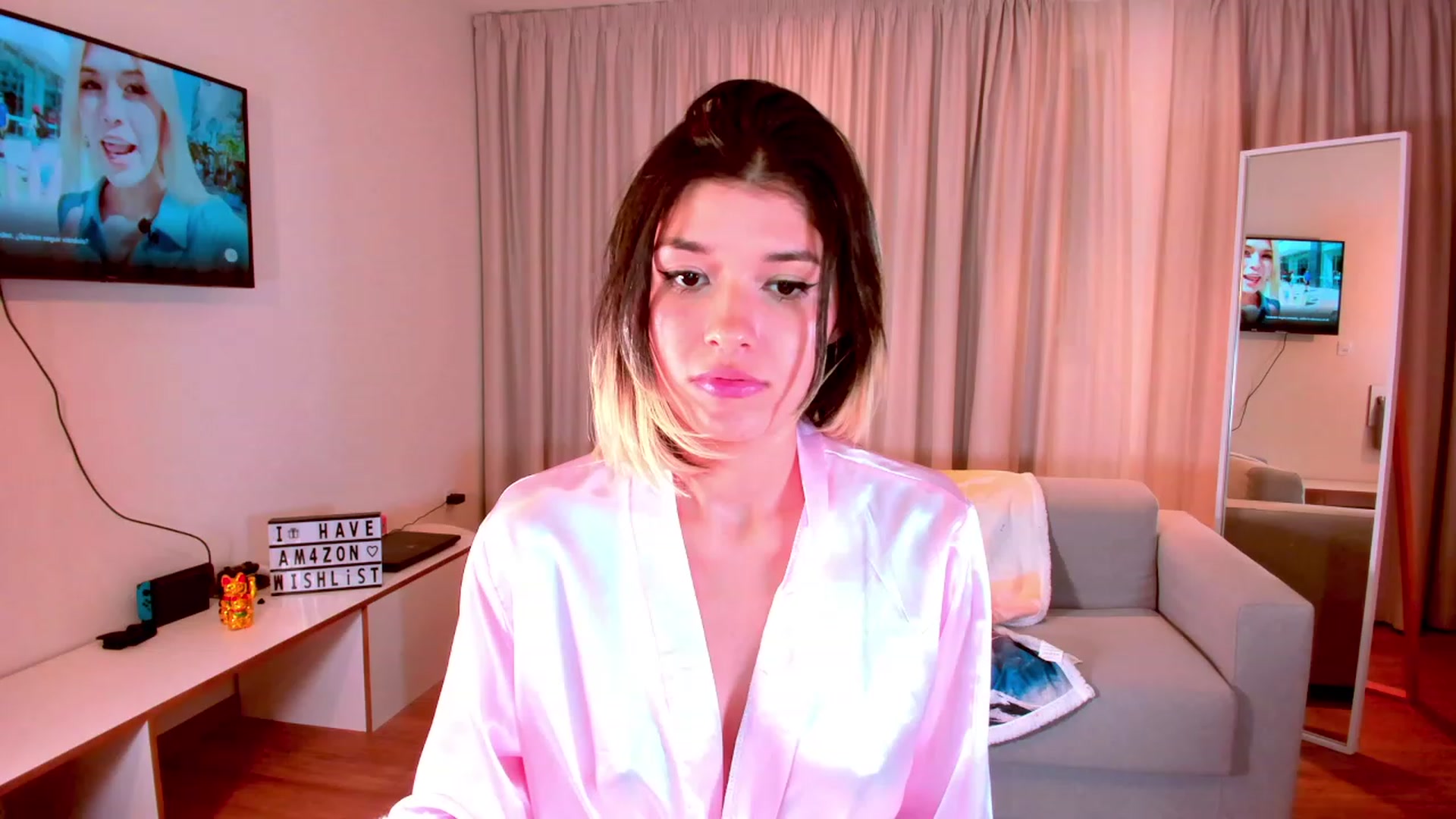 Gallery image thumbnail from Agostinha_Red's myfreecams stream on, 10/23/2023, 17:55 image 14 of 20