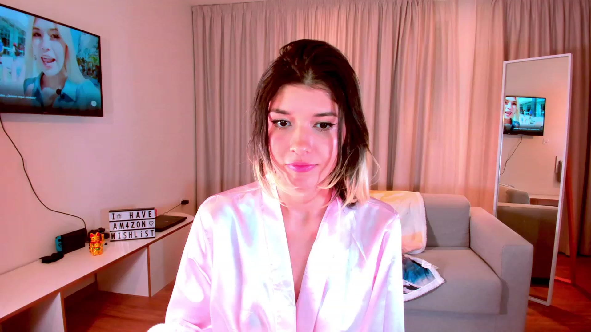 Gallery image thumbnail from Agostinha_Red's myfreecams stream on, 10/23/2023, 17:55 image 18 of 20