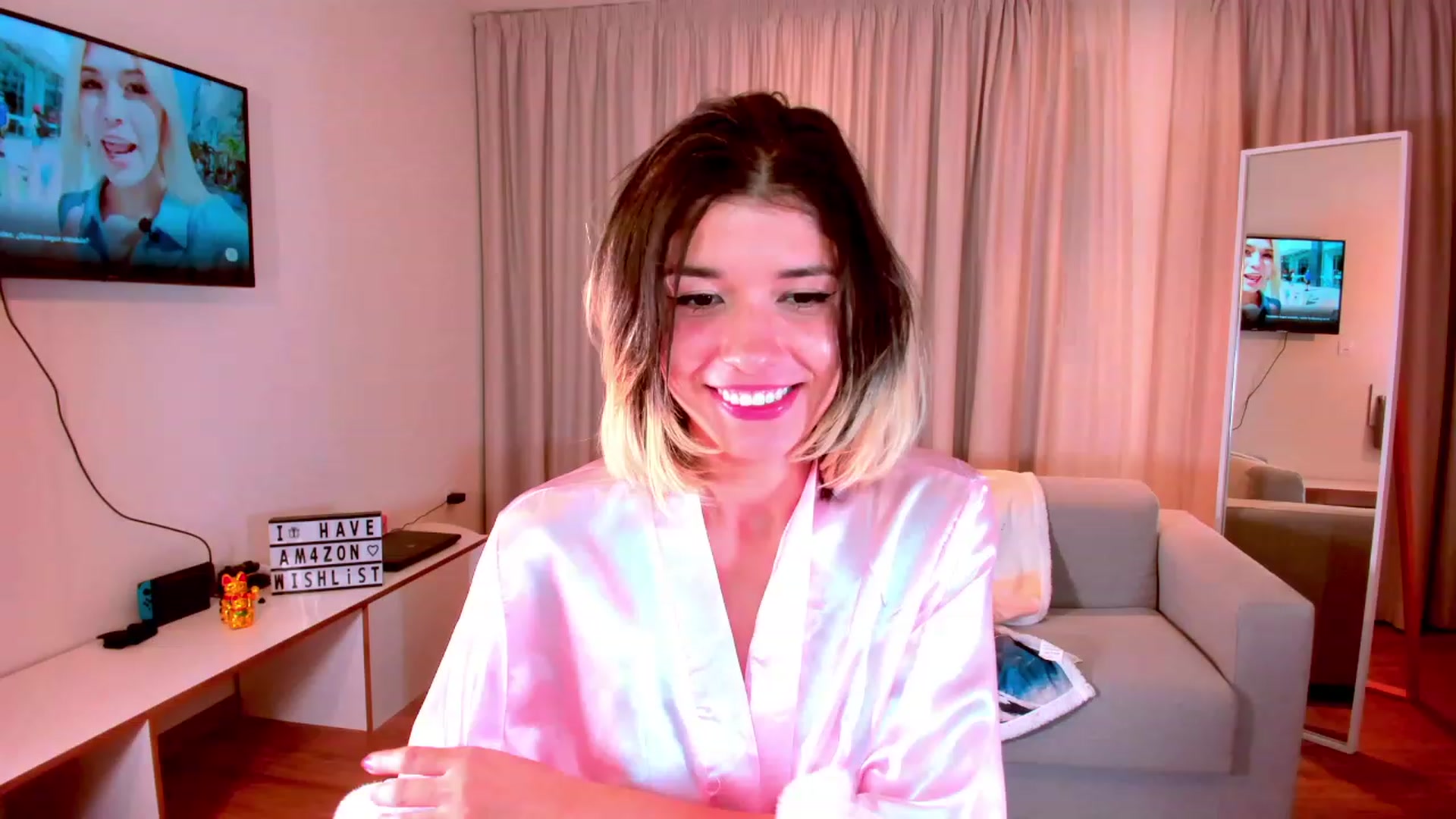 Gallery image thumbnail from Agostinha_Red's myfreecams stream on, 10/23/2023, 17:55 image 4 of 20