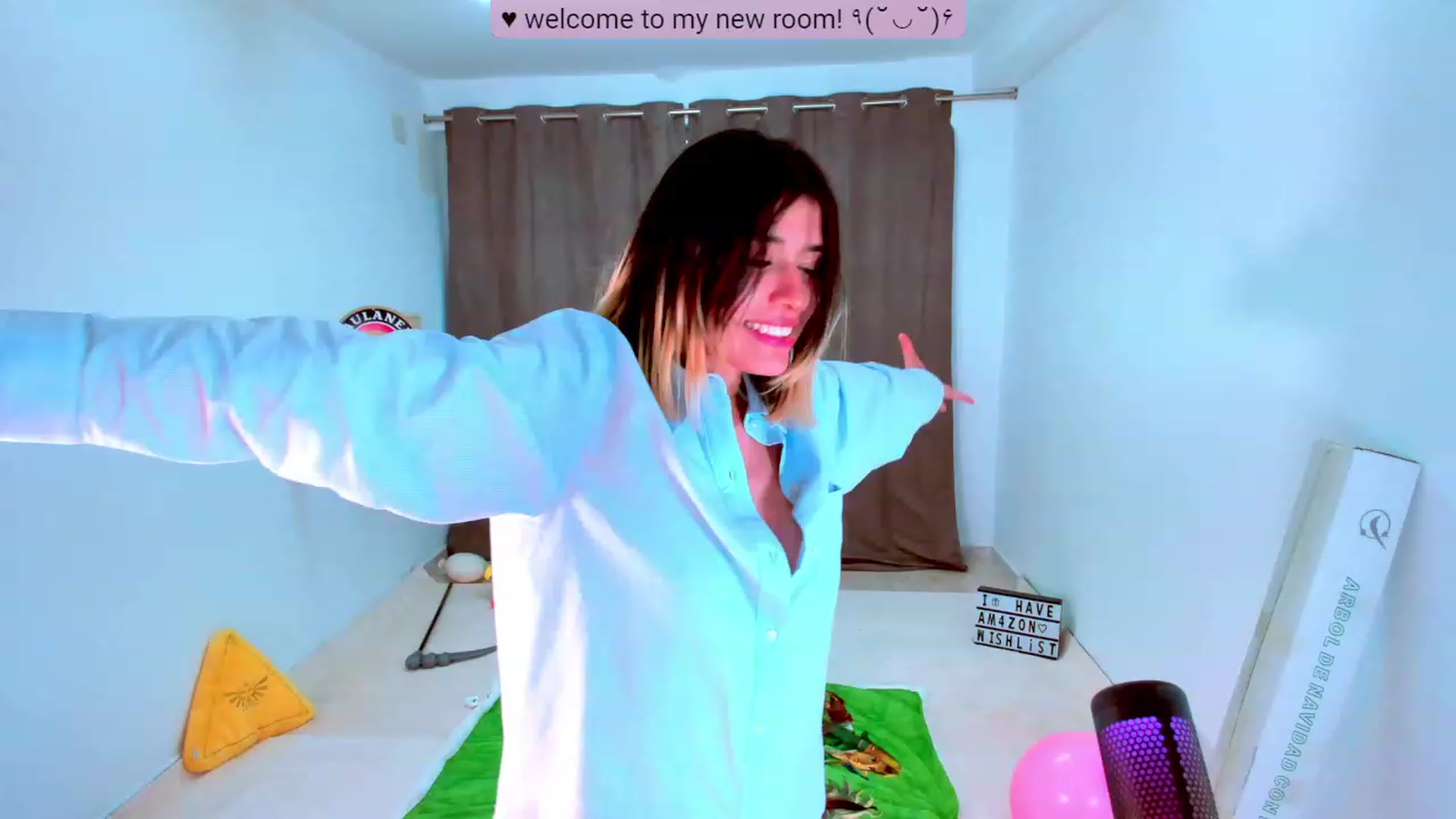 Gallery image thumbnail from Agostinha_Red's myfreecams stream on, 11/03/2023, 16:13 image 8 of 20