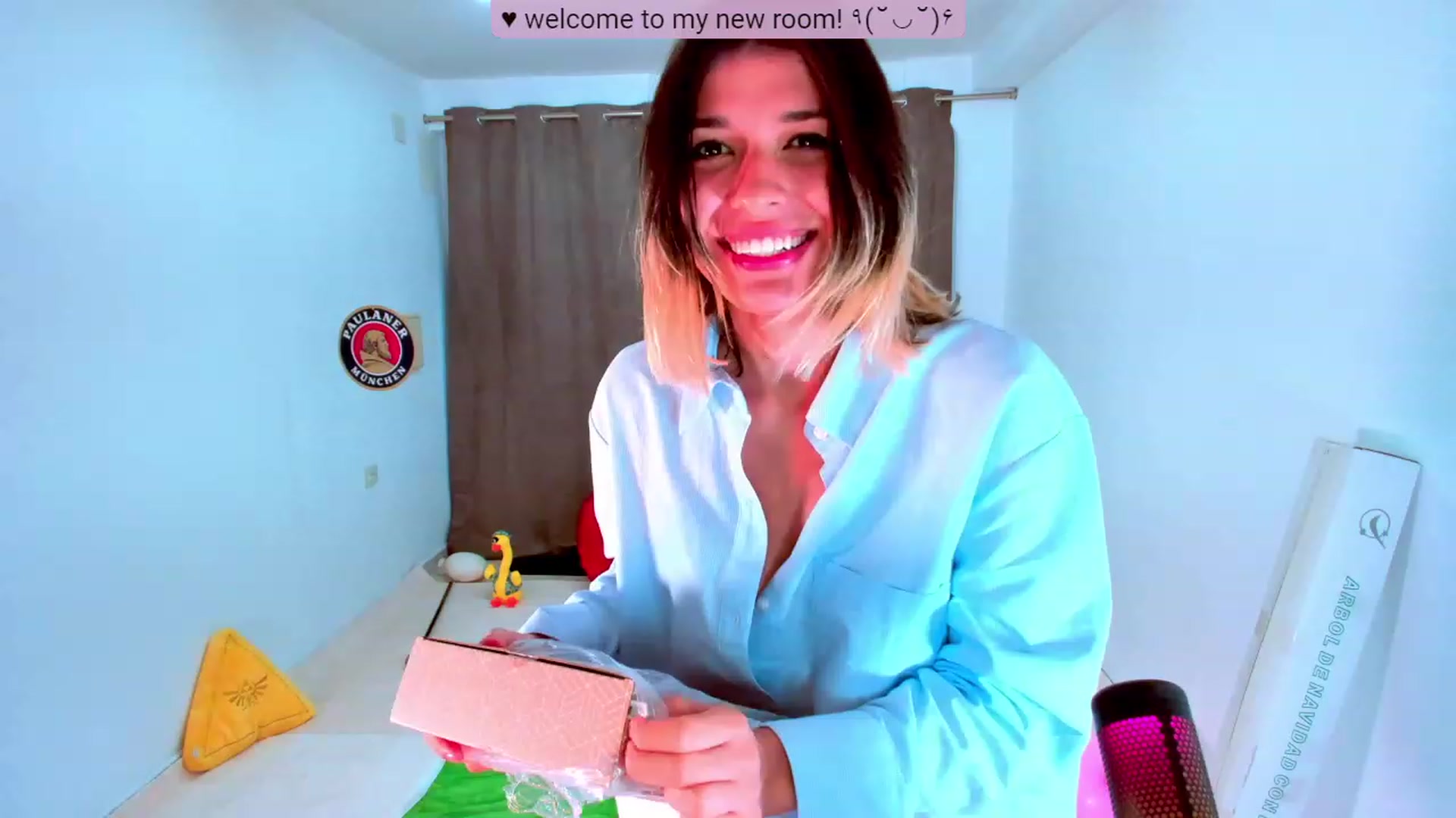 Gallery image thumbnail from Agostinha_Red's myfreecams stream on, 11/03/2023, 16:13 image 9 of 20