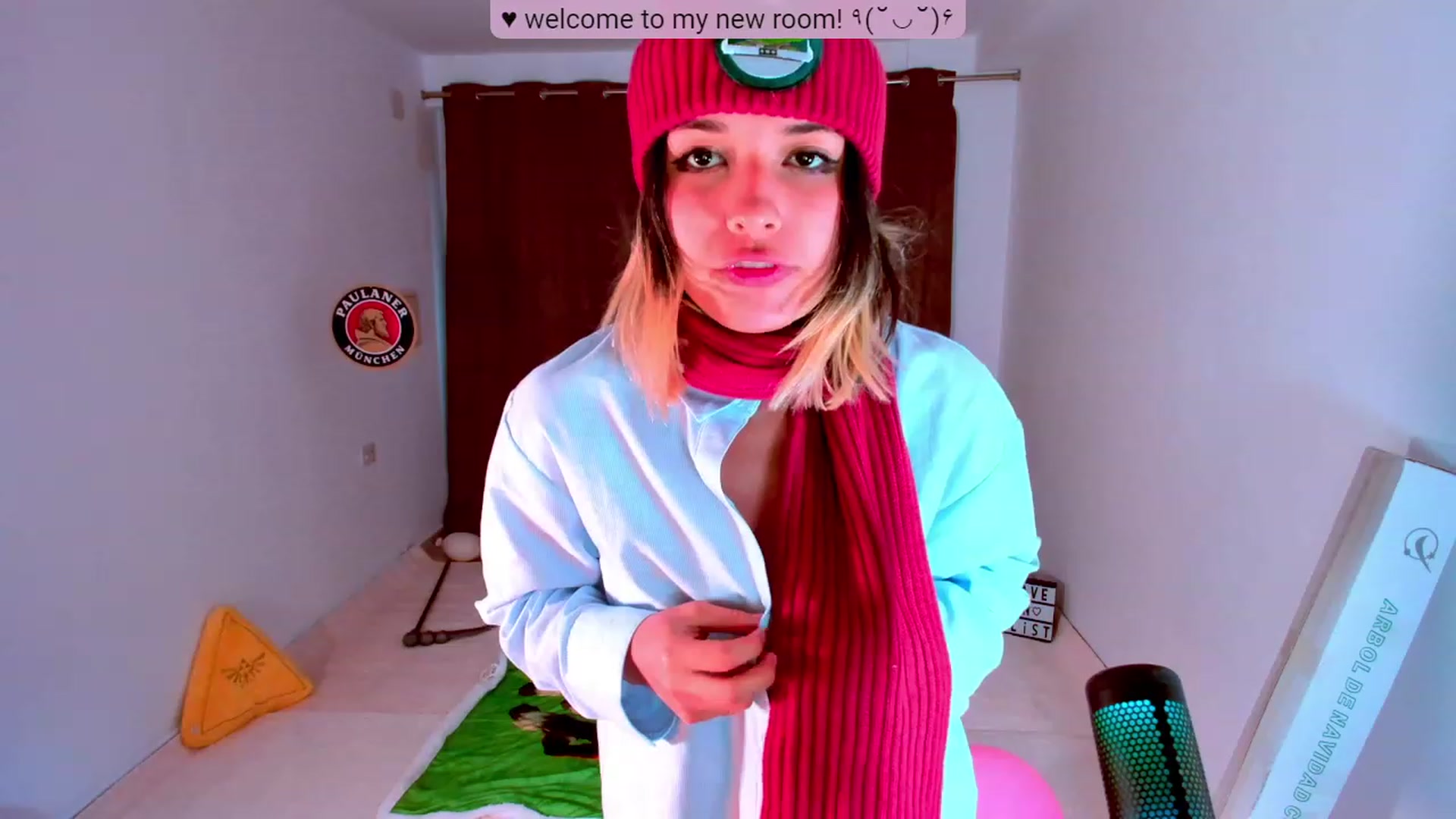 Gallery image thumbnail from Agostinha_Red's myfreecams stream on, 11/03/2023, 16:13 image 18 of 20