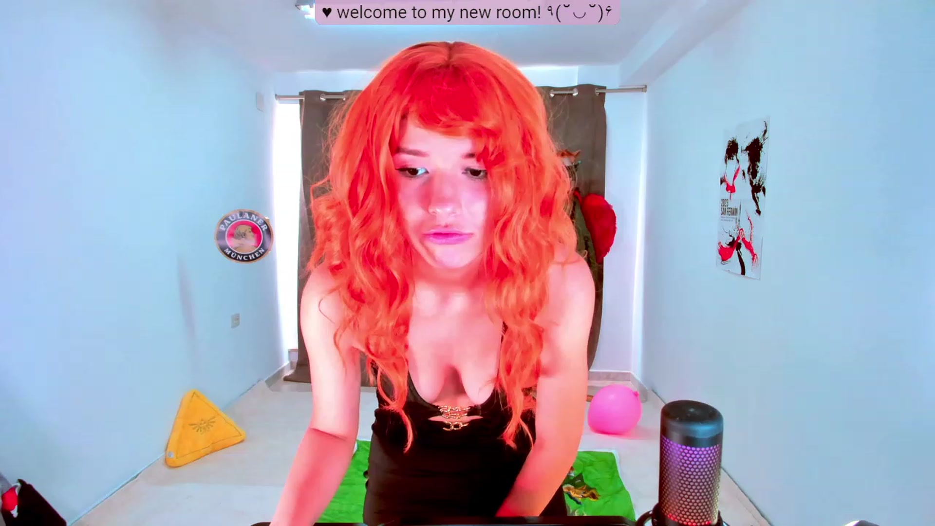 Gallery image thumbnail from Agostinha_Red's myfreecams stream on, 11/04/2023, 11:42 image 10 of 20