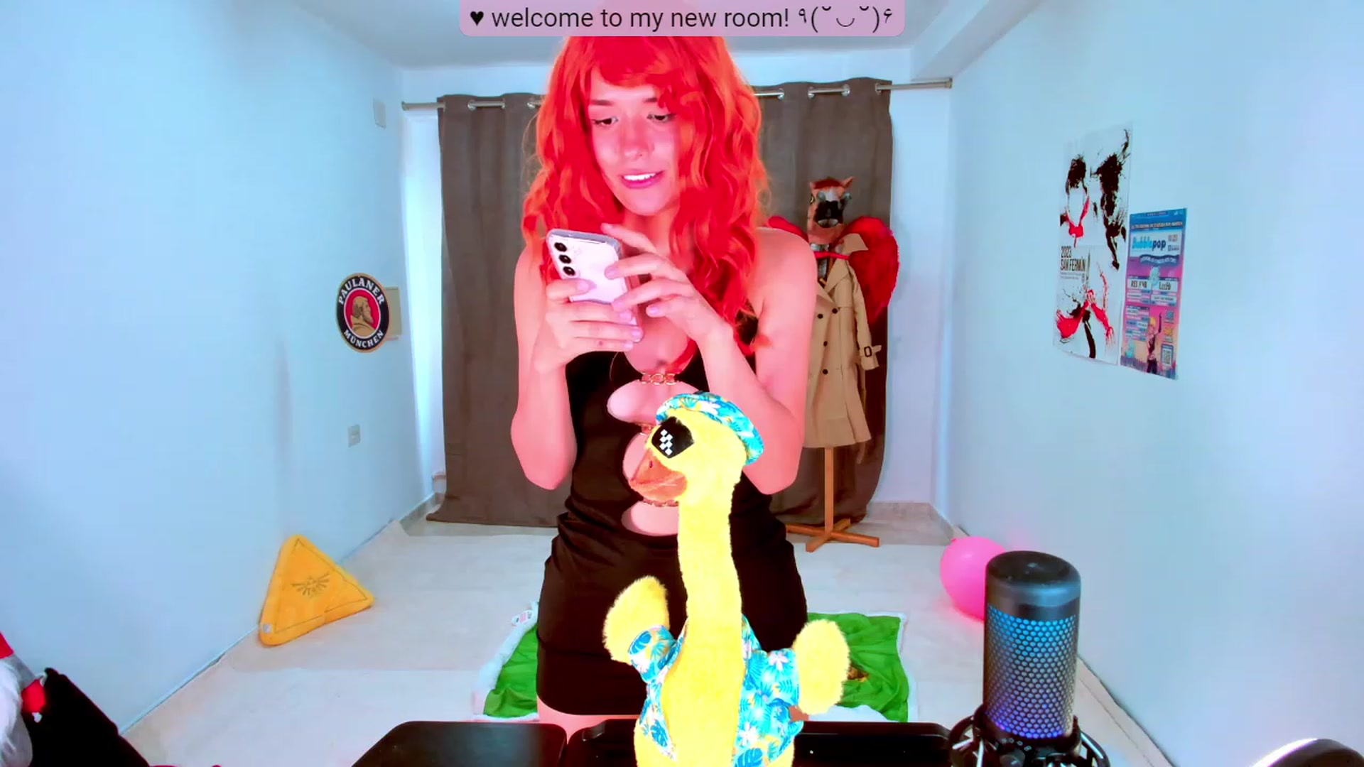 Gallery image thumbnail from Agostinha_Red's myfreecams stream on, 11/04/2023, 14:04 image 4 of 20