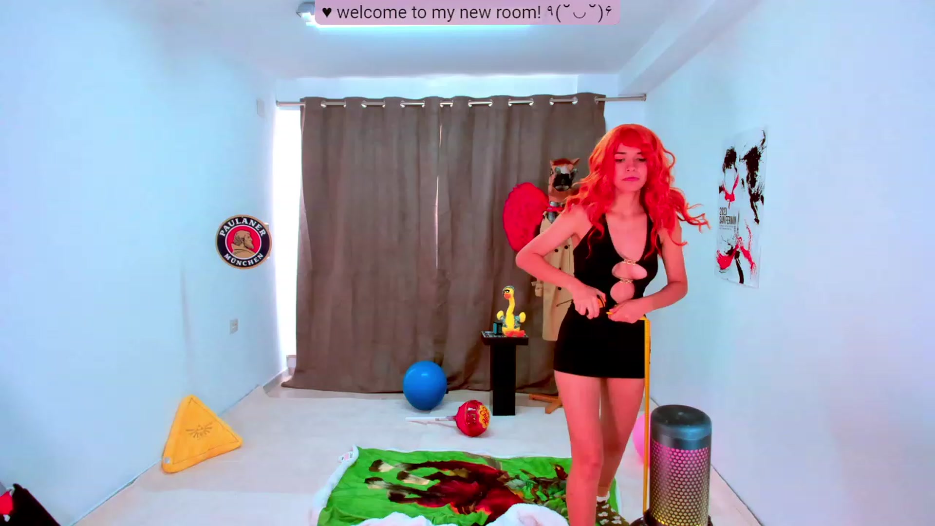 Gallery image thumbnail from Agostinha_Red's myfreecams stream on, 11/04/2023, 14:04 image 1 of 20