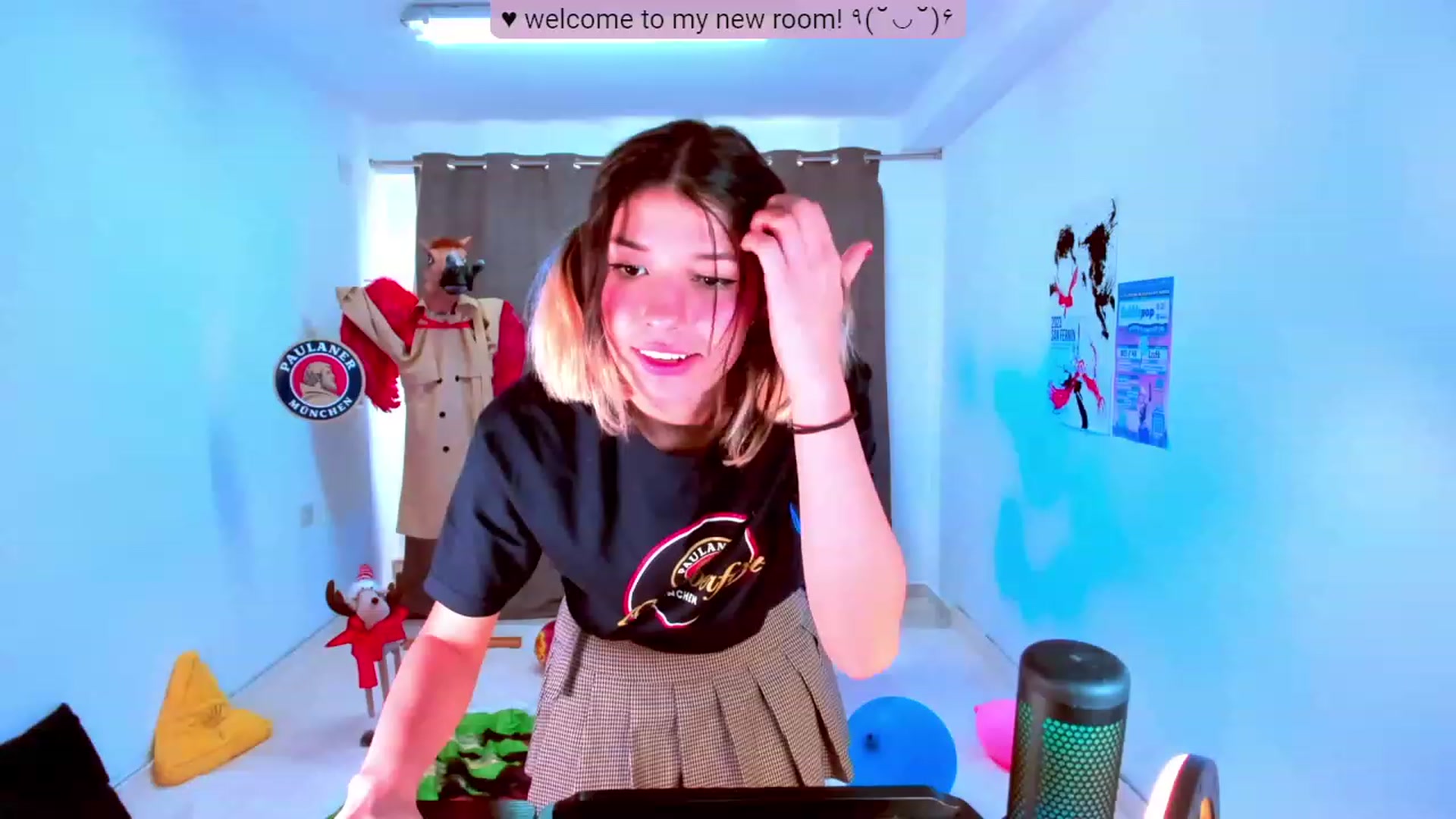Gallery image thumbnail from Agostinha_Red's myfreecams stream on, 11/06/2023, 11:06 image 18 of 20