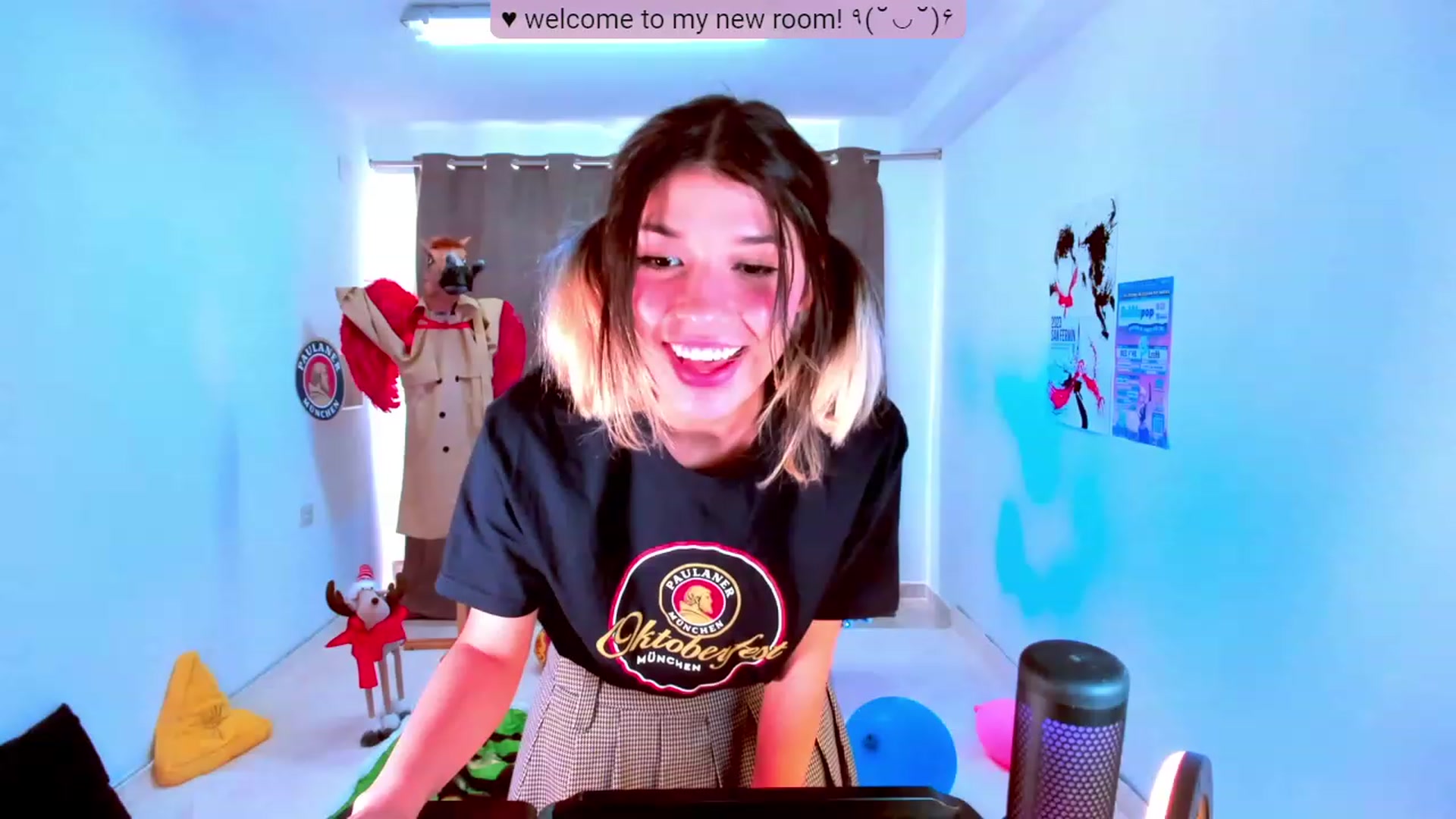 Gallery image thumbnail from Agostinha_Red's myfreecams stream on, 11/06/2023, 11:06 image 12 of 20