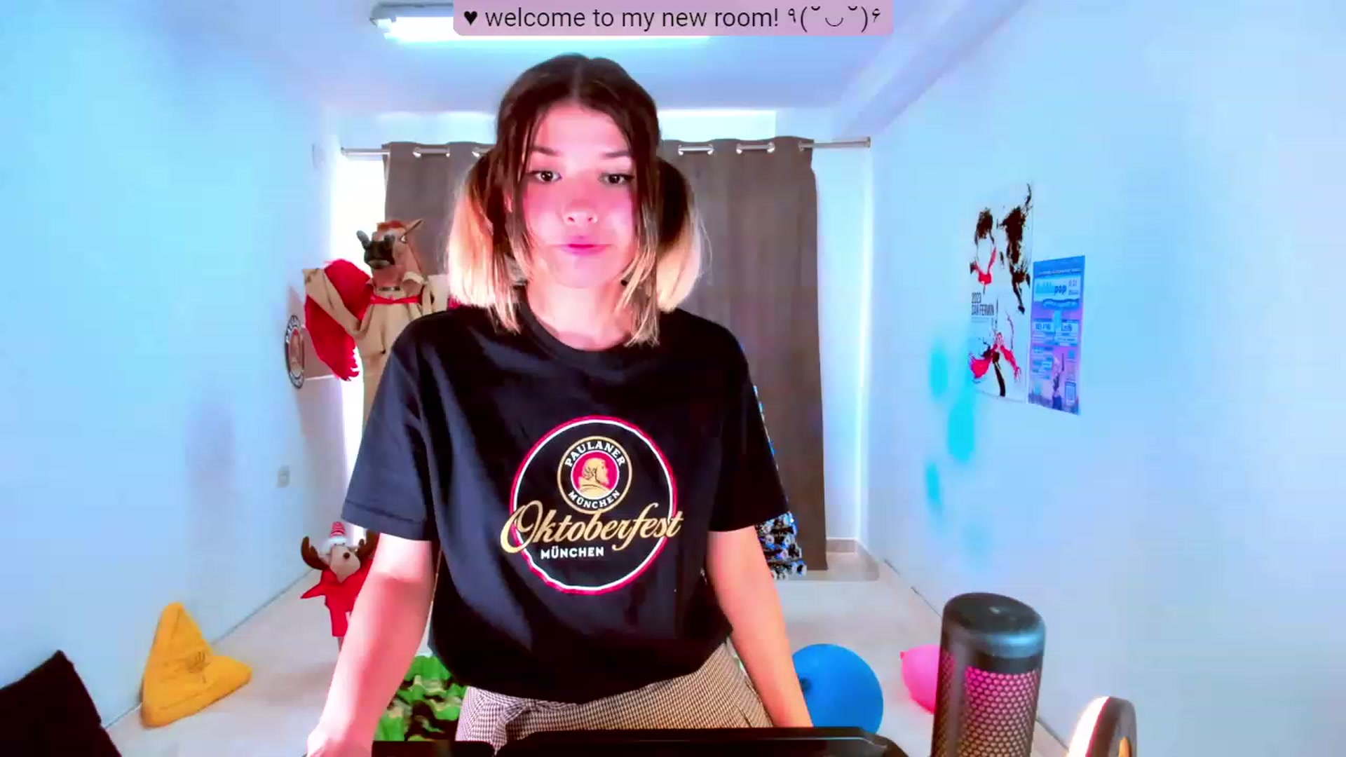Gallery image thumbnail from Agostinha_Red's myfreecams stream on, 11/06/2023, 11:06 image 8 of 20