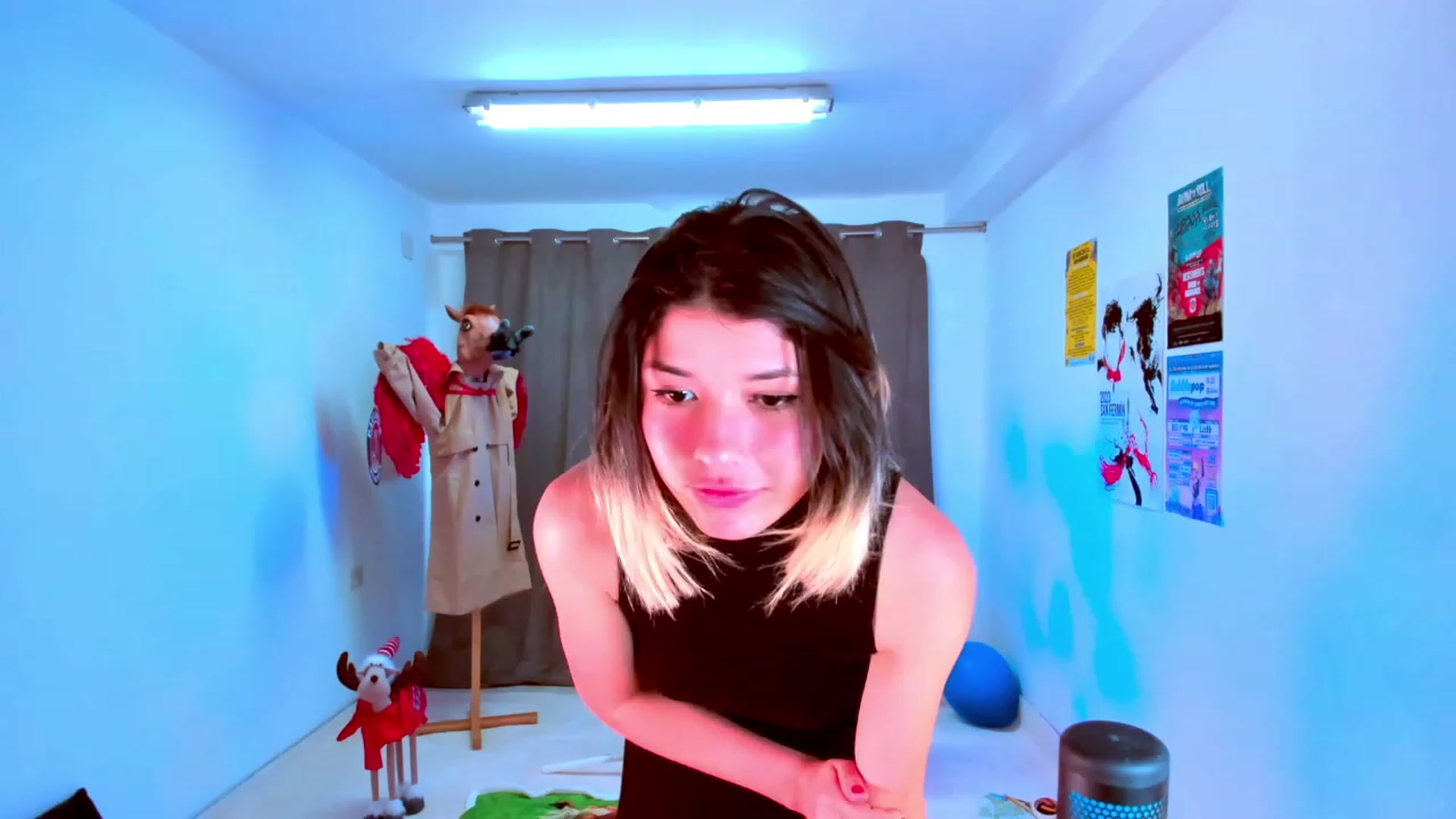 Gallery image thumbnail from Agostinha_Red's myfreecams stream on, 11/07/2023, 10:24 image 2 of 20