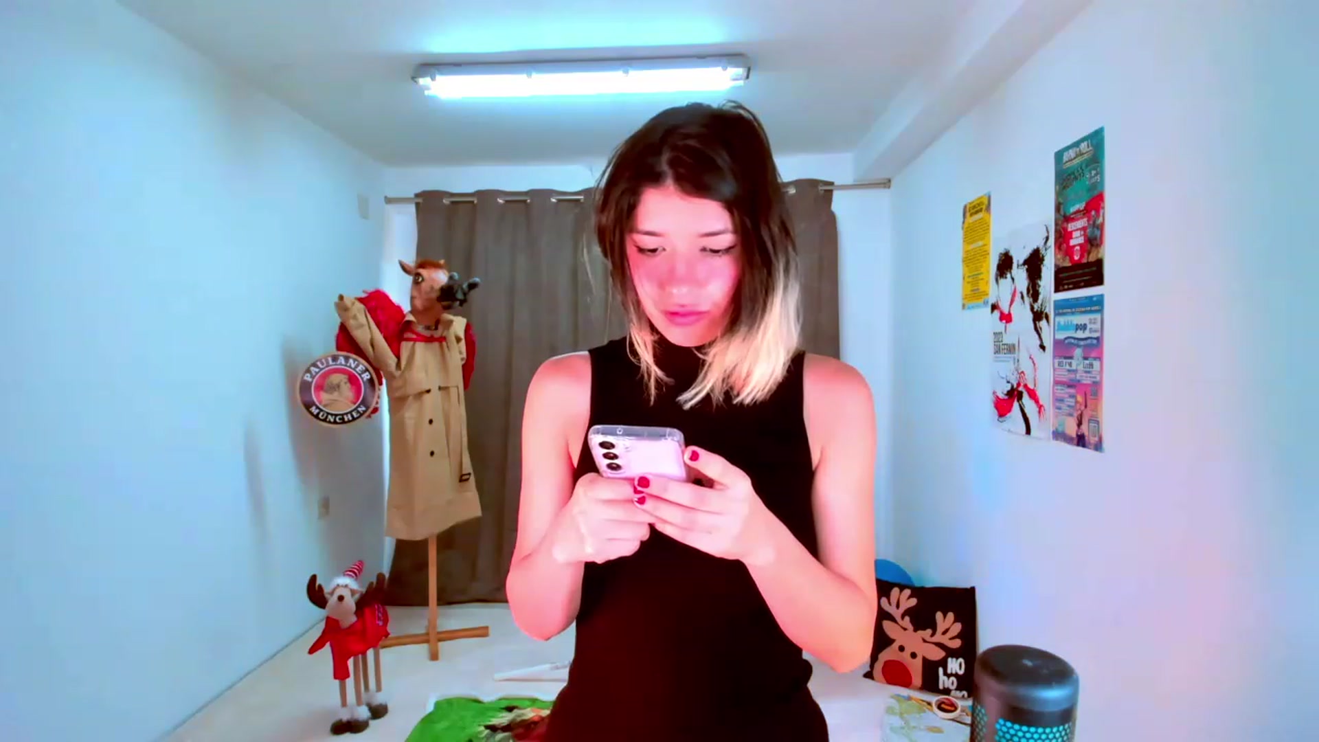 Gallery image thumbnail from Agostinha_Red's myfreecams stream on, 11/07/2023, 10:24 image 20 of 20