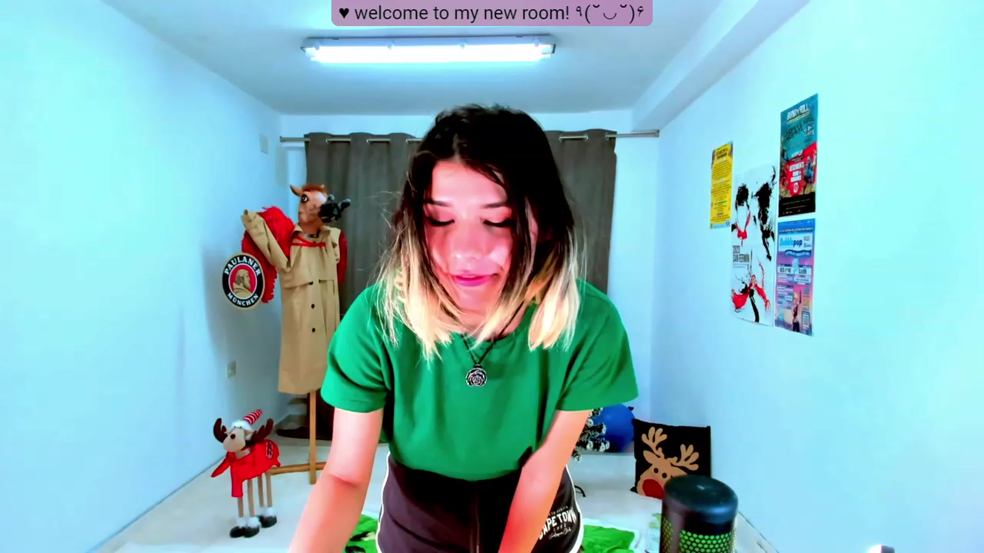 Gallery image thumbnail from Agostinha_Red's myfreecams stream on, 11/07/2023, 17:21 image 12 of 20