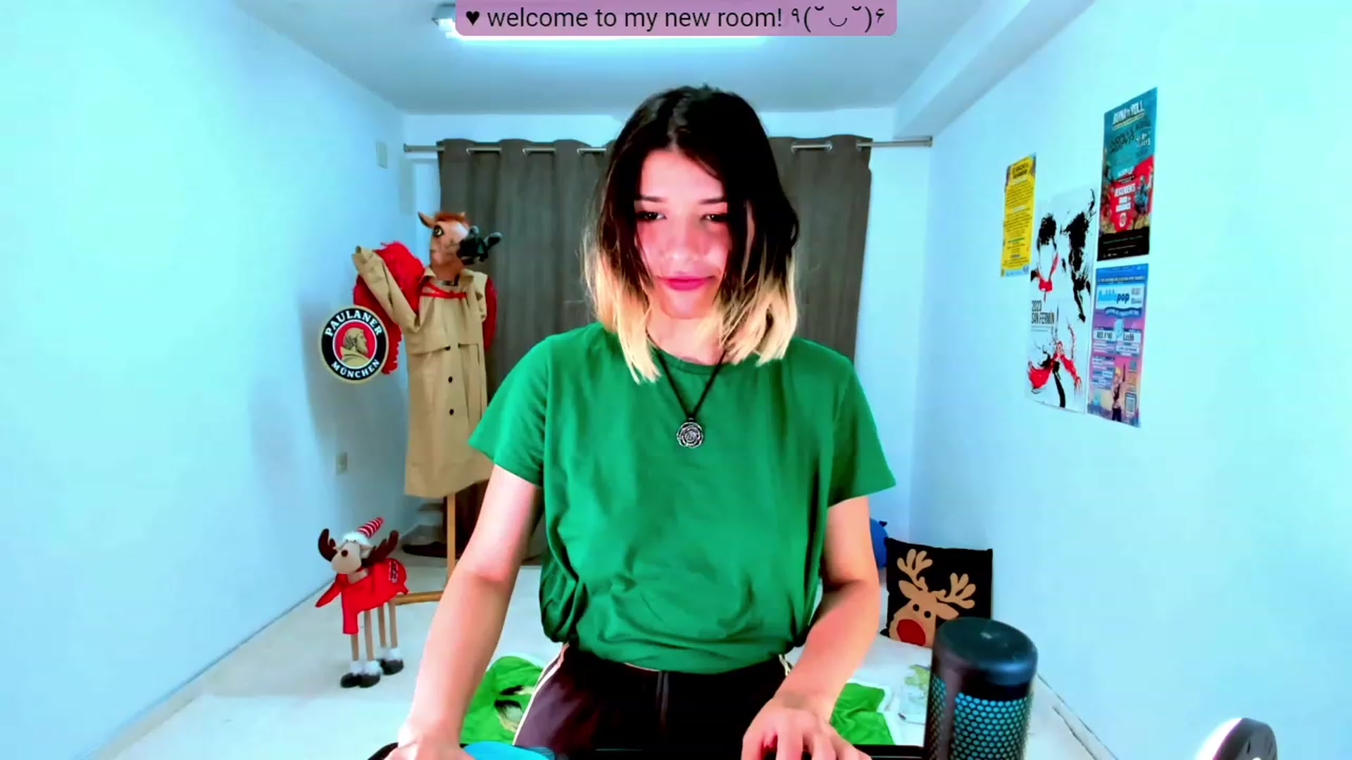 Gallery image thumbnail from Agostinha_Red's myfreecams stream on, 11/07/2023, 17:21 image 4 of 20