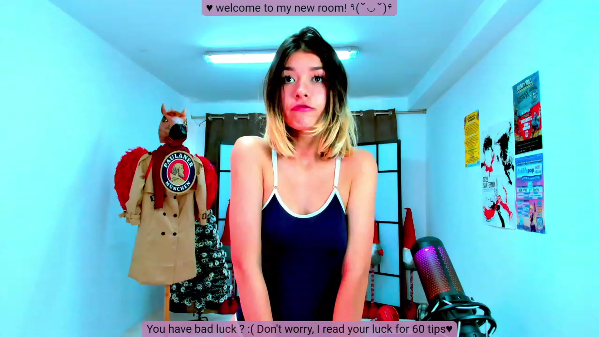 Gallery image thumbnail from Agostinha_Red's myfreecams stream on, 11/13/2023, 13:17 image 8 of 20