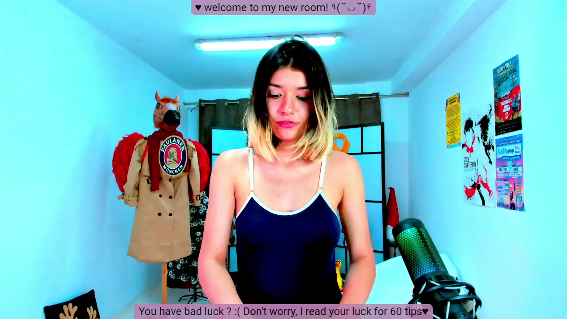 Gallery image thumbnail from Agostinha_Red's myfreecams stream on, 11/13/2023, 15:38 image 1 of 20