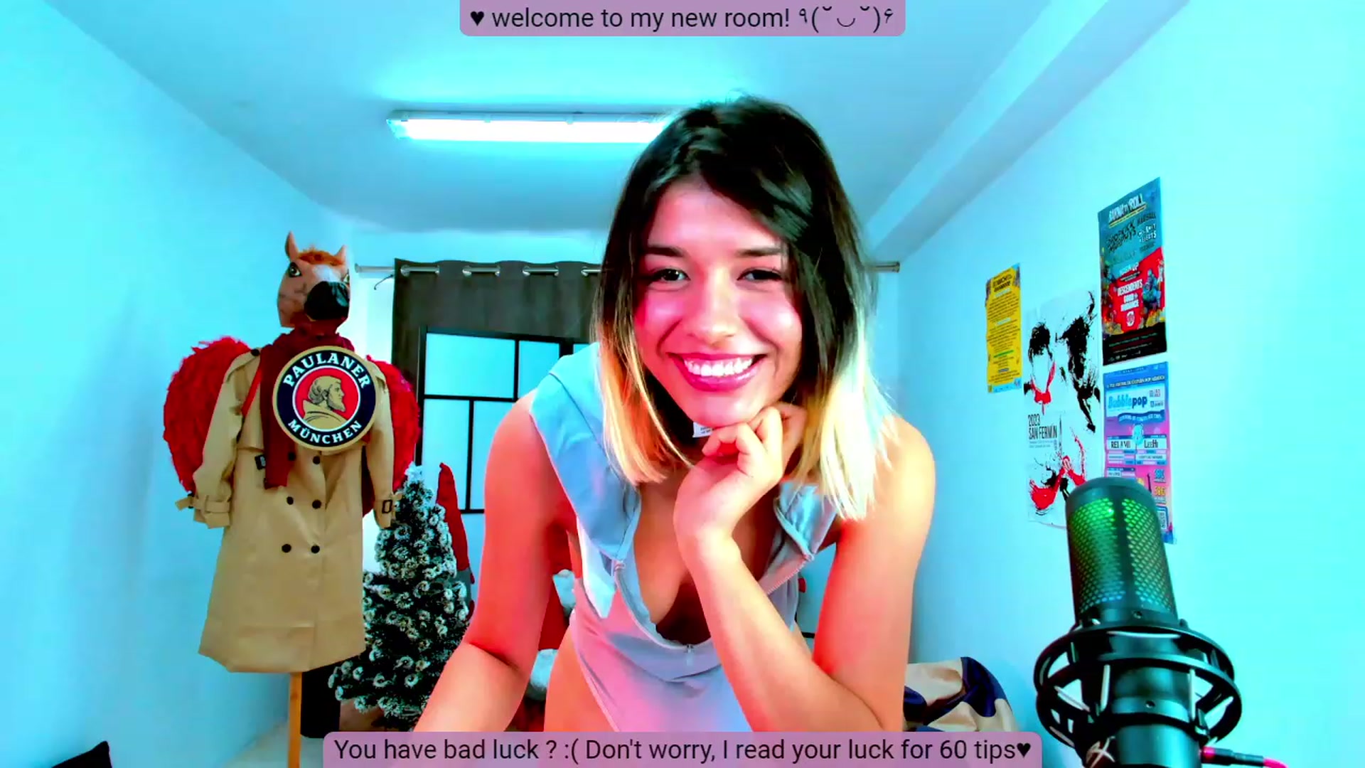 Gallery image thumbnail from Agostinha_Red's myfreecams stream on, 11/16/2023, 12:09 image 15 of 20