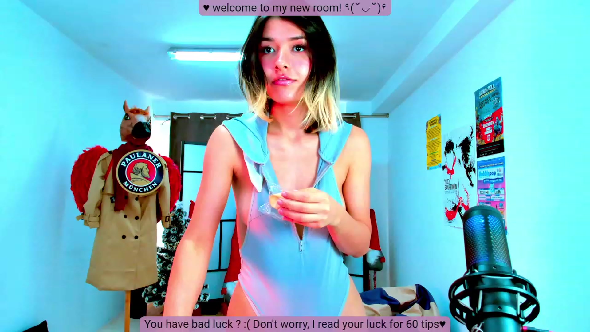 Gallery image thumbnail from Agostinha_Red's myfreecams stream on, 11/16/2023, 12:09 image 11 of 20
