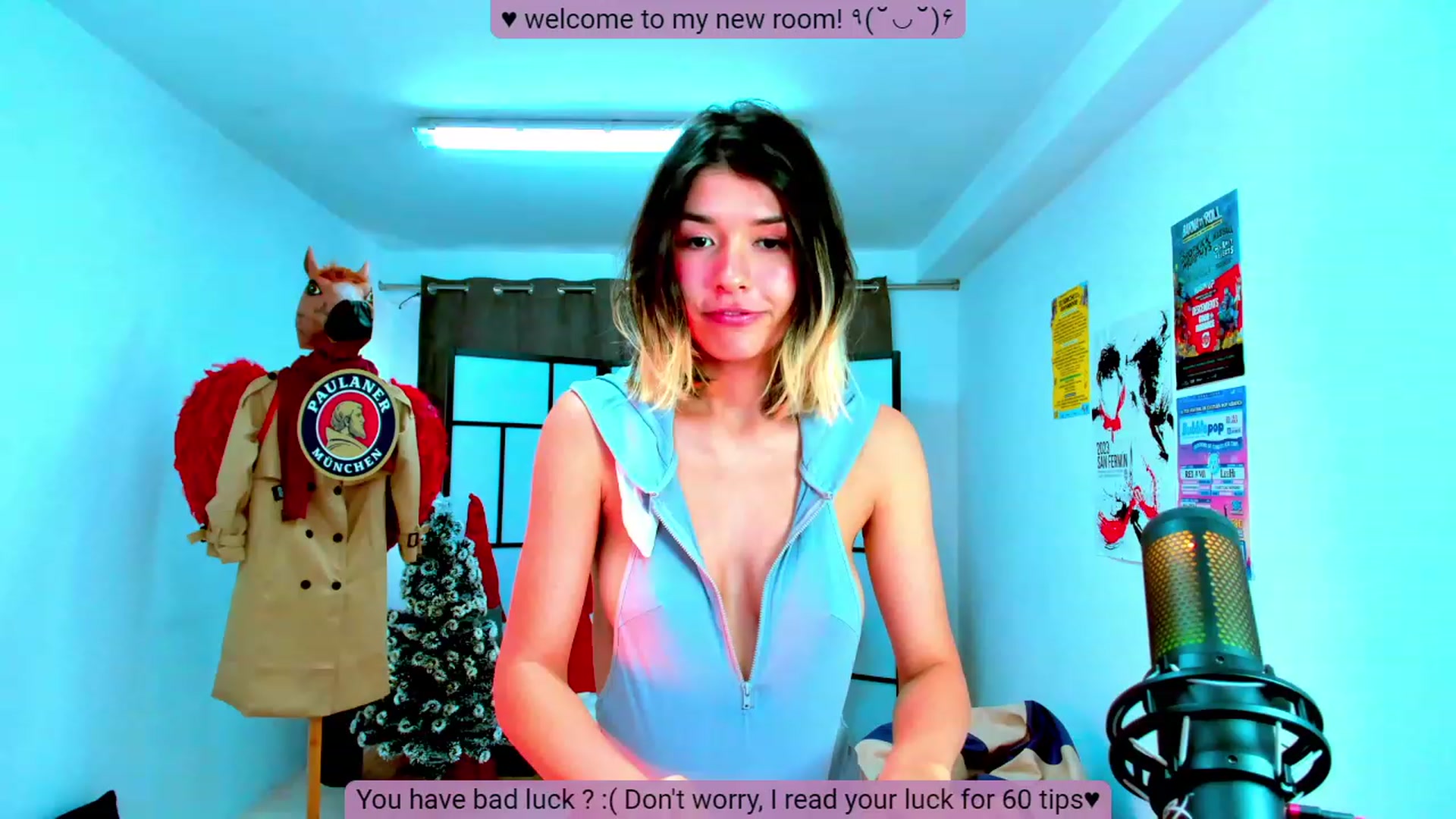 Gallery image thumbnail from Agostinha_Red's myfreecams stream on, 11/16/2023, 12:09 image 2 of 20