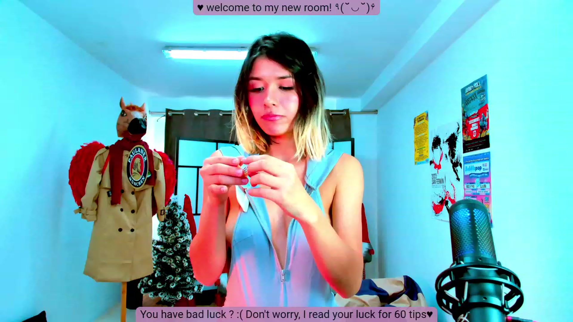 Gallery image thumbnail from Agostinha_Red's myfreecams stream on, 11/16/2023, 12:09 image 12 of 20