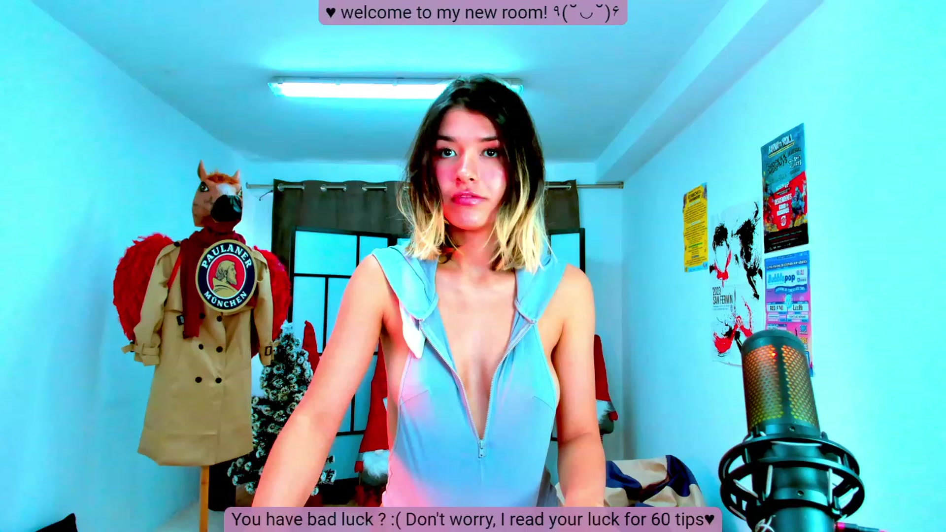 Gallery image thumbnail from Agostinha_Red's myfreecams stream on, 11/16/2023, 12:09 image 3 of 20