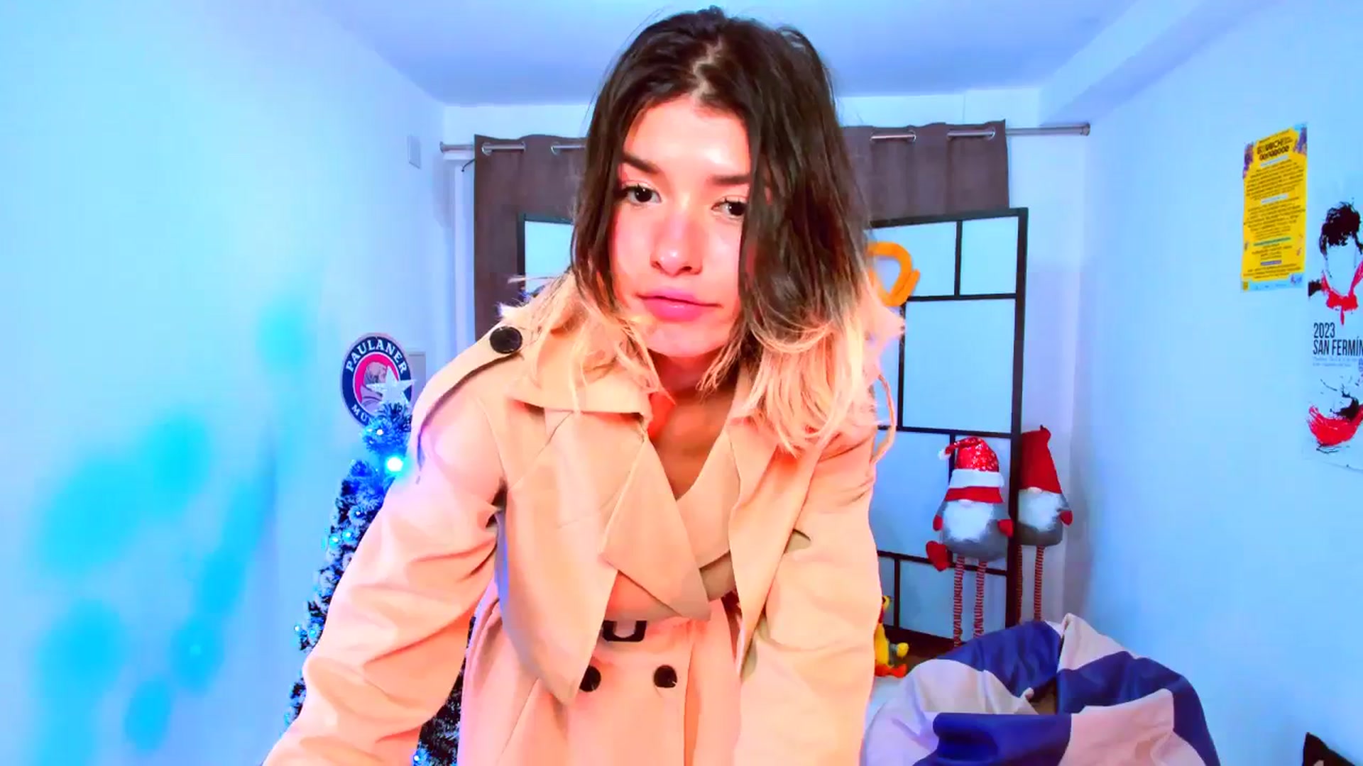 Gallery image thumbnail from Agostinha_Red's myfreecams stream on, 11/25/2023, 17:37 image 4 of 20